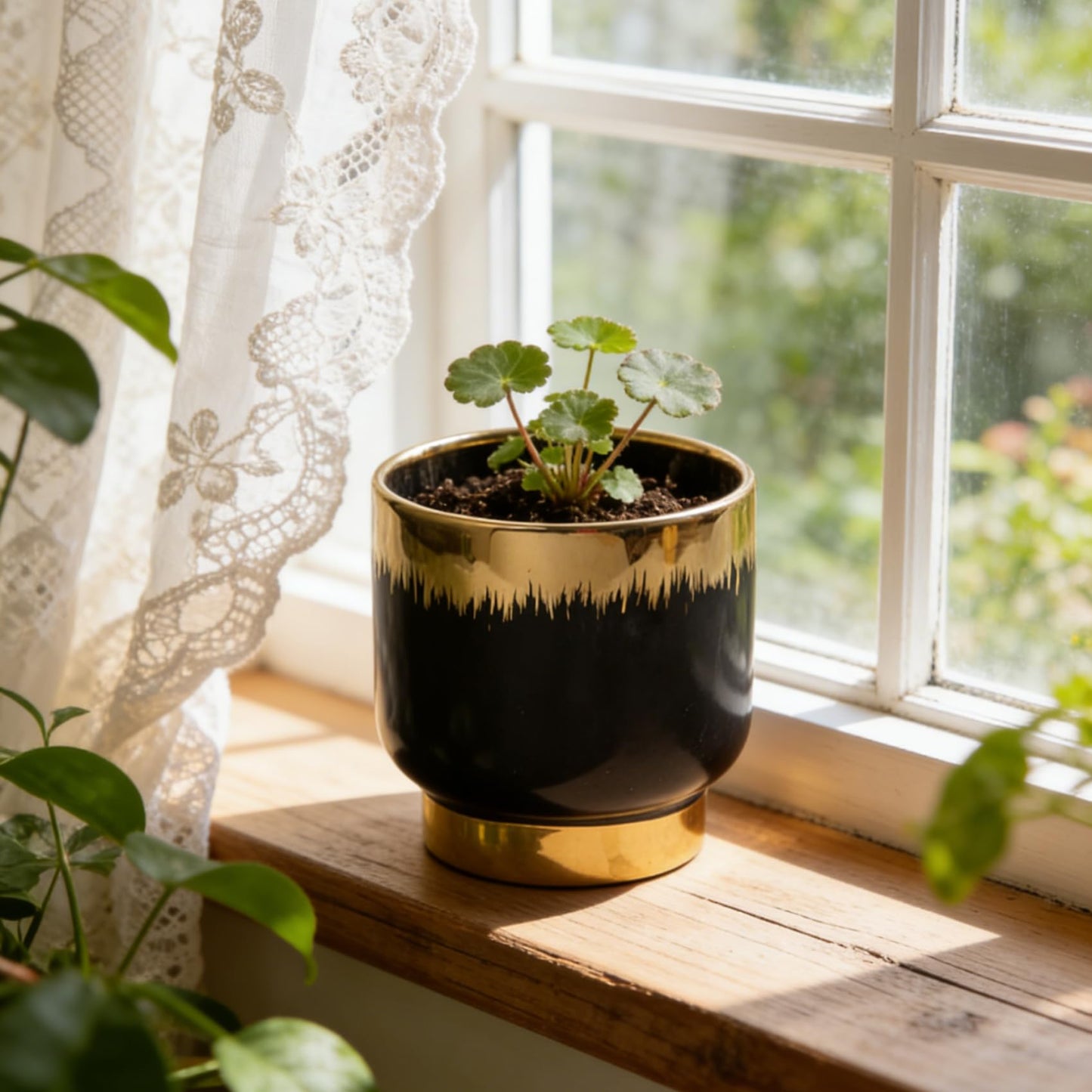 LB Black Gold Ceramic Planters for Indoor Plants, Succulent Plant Pots Ceramic Plant Pot, Modern Flower Pots for Living Room Office Home Decor, Round Flower Pot of 4.3 Inch(Plant Not Included)