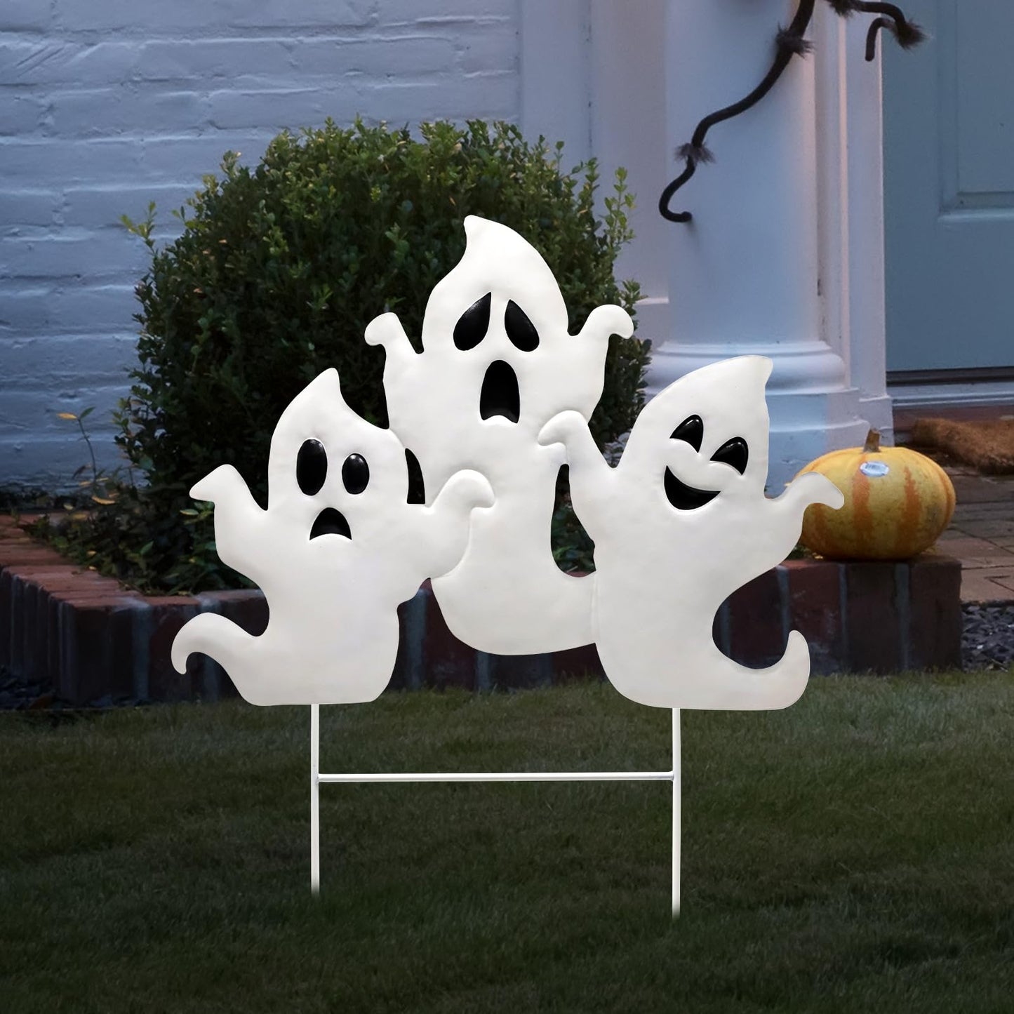 YIYA Halloween Garden Decorations Metal Halloween Ghost Yard Signs with Stake Outdoor Decorations Signs for Lawn Decor Yard Garden Decor