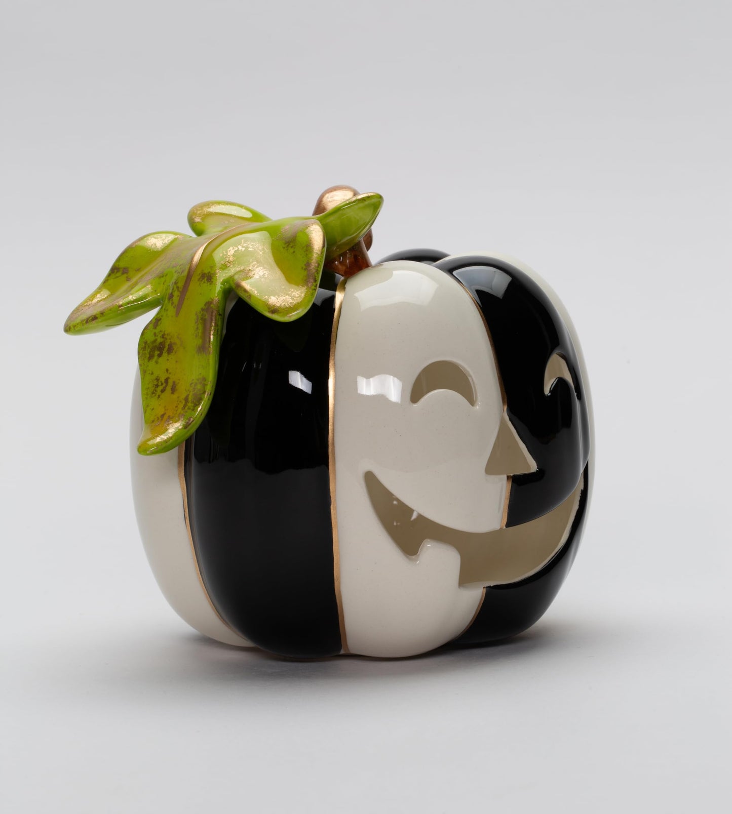 Cosmos Gifts 21093 Fine Ceramic White and Black Pumpkin Shaped Tealight Holder 4 1/4" H