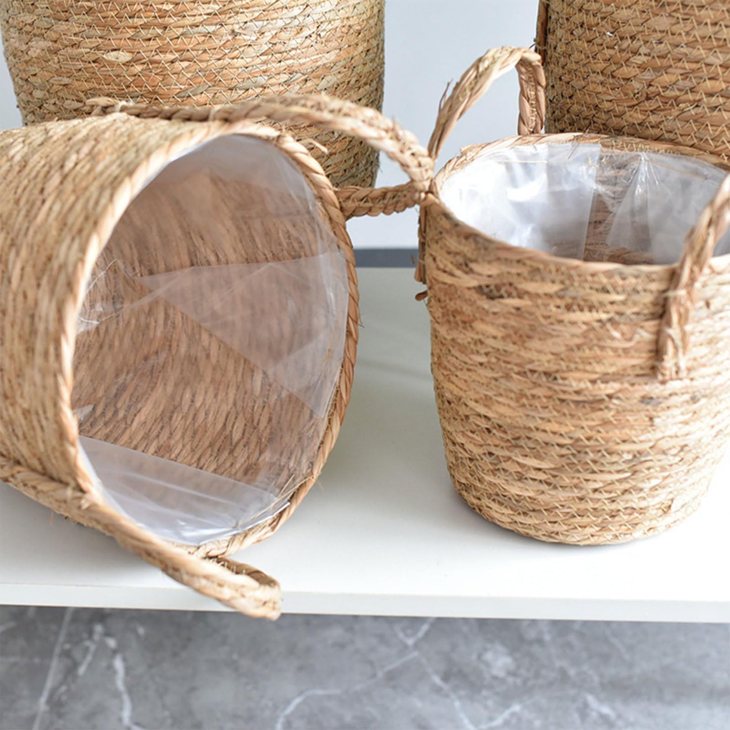Hqkfuybl Woven Straw Flower Pot, Sea-Grass Planter Basket, Wicker Rattan Vase Sundries Organizers Storage Bins, Hand Woven Basket Planter with Plastics Liners and Handle - L 8.26x10.63inch