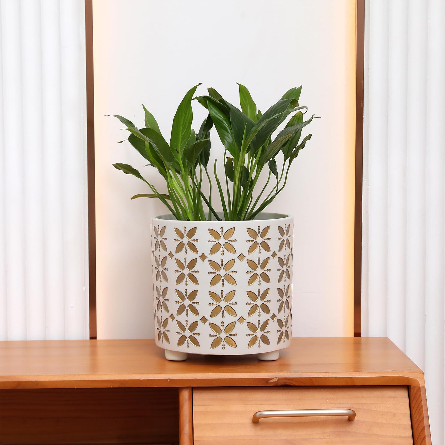 nacltlo 8 Inch Plants Pot, Planter for Indoor Plant, Indoor & Outdoor Flowerpot with Drainage Hole - for Decoration of Home Garden & Terrace, White & Gold