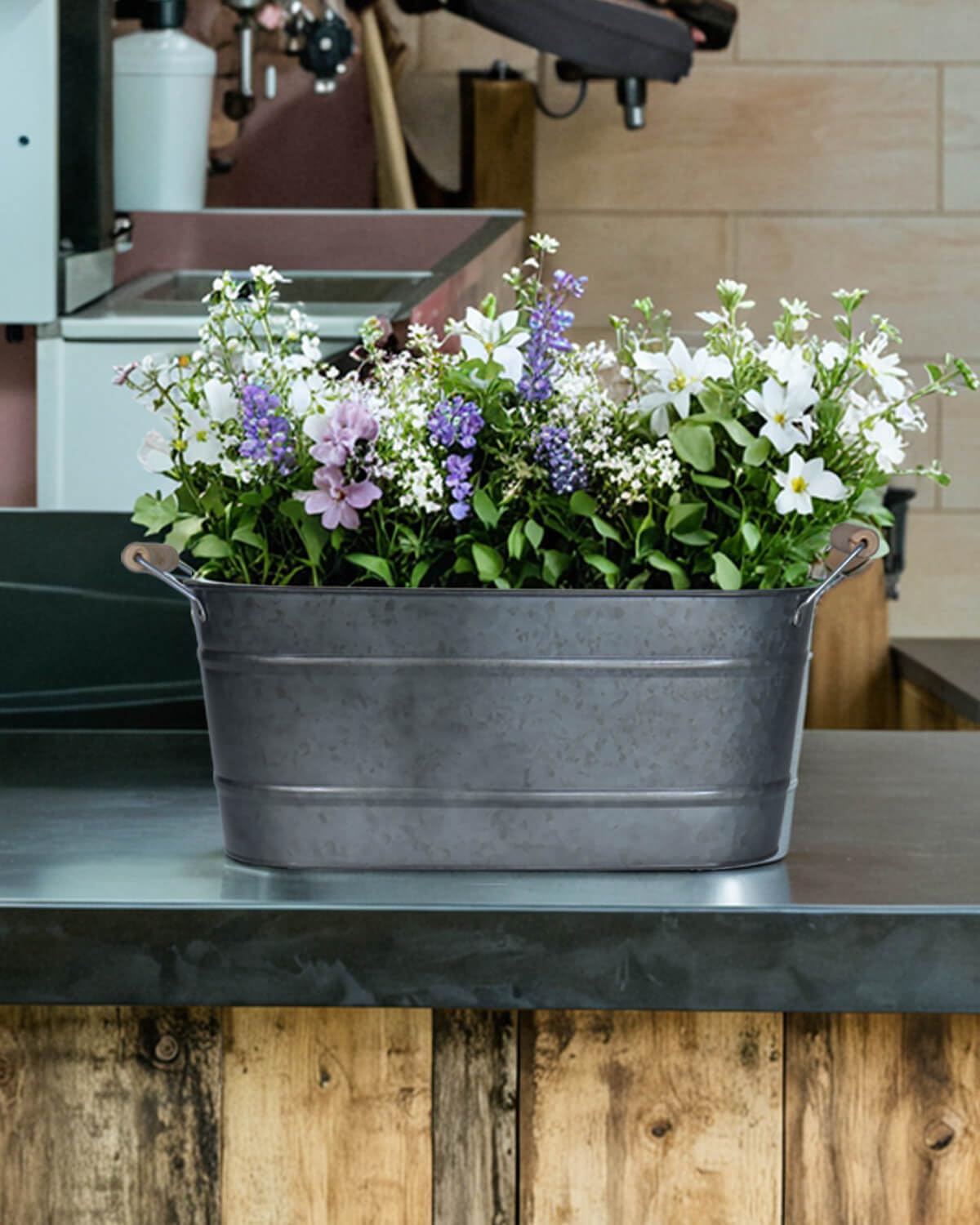 15 Inch Galvanized Planters for Outdoor Plants - 3 Pcs Rustic Large Metal Flower Buckets with Drainage & Plug, Farmhouse Style Oval Containers with Handles, Great for Home Decor, Galvanized Black
