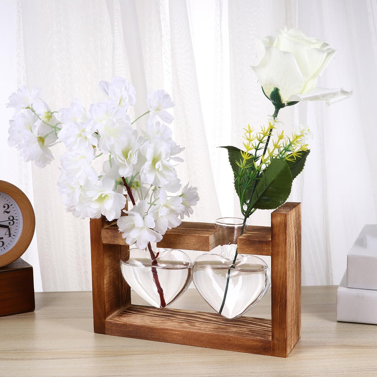 BESPORTBLE 2Pcs Heart-Shaped Glass Hydroponic Containers with Retro Wooden Rack Temperature-Resistant Terrarium Vases for Tulips Roses and Green Plants Decorative Flower Holders for Home and