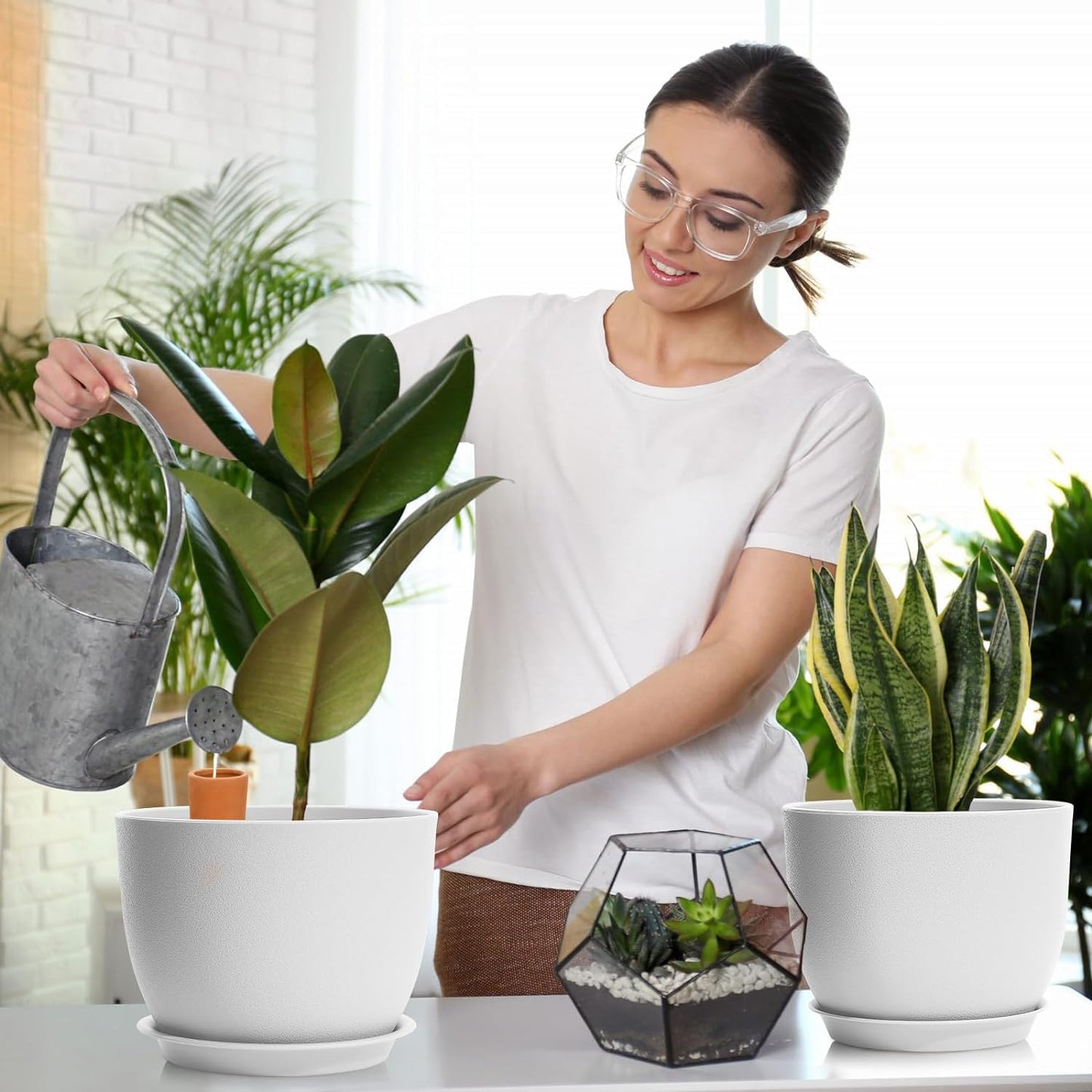Terracotta Ollas Watering Pots, 2 PCS Slow Release Plant Watering Globes Terracotta Self Watering Planter Insert, Holds 15 Oz Water Automatic Watering System for Potted Plants While On Vacation
