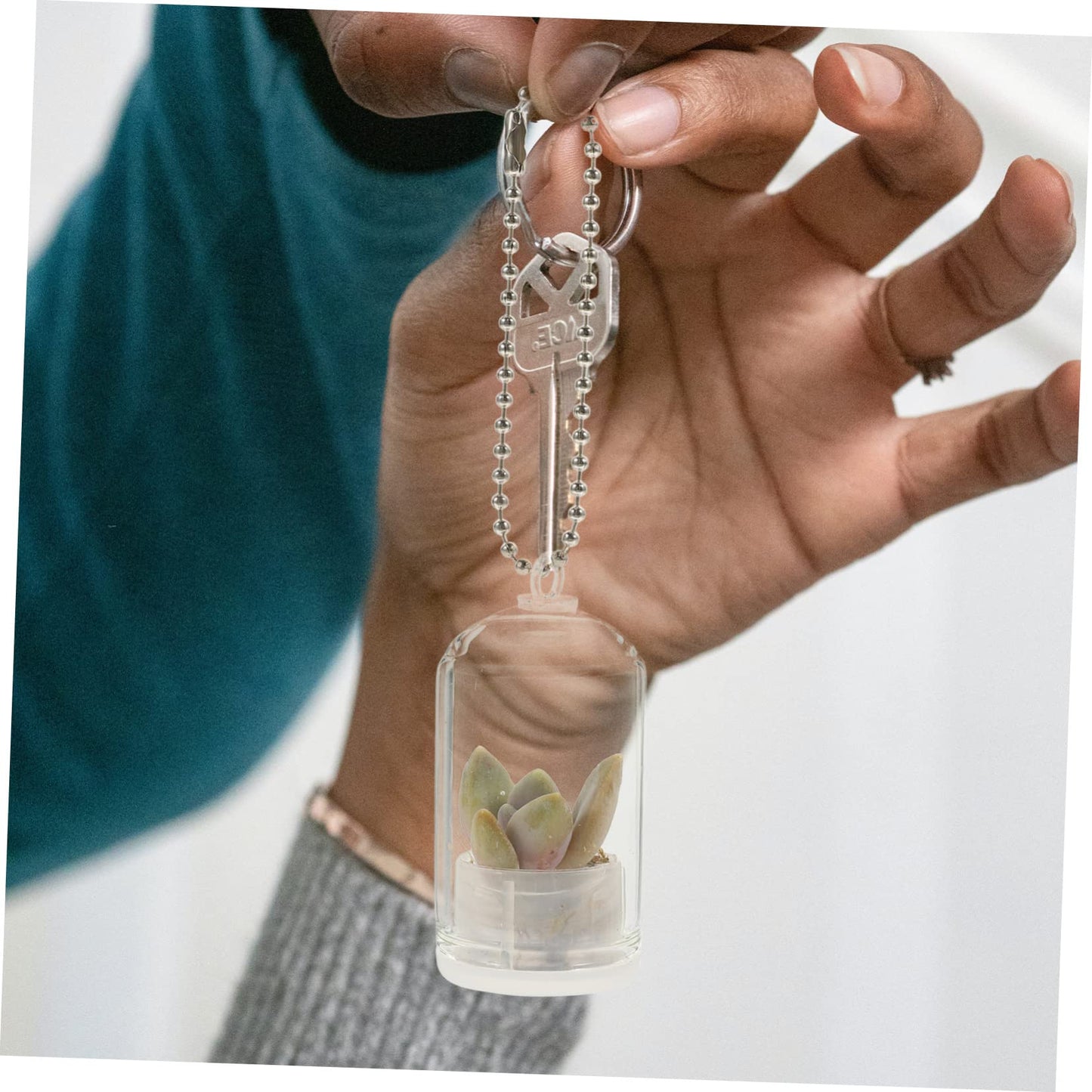 Garneck Cute Mini Glass Terrarium Jar Keychain Mini Plant Holder for Air Plant Decorative Vase for Backpacks