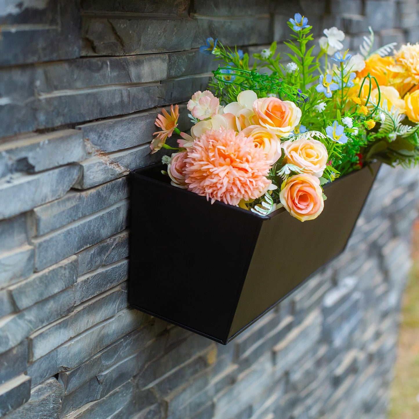 Holensun Wall Hanging Planters for Outdoor Plants 16 Inch Large Metal Fence Pots with Hooks for Outside Garden Balcony Plants 3PCS（Black）