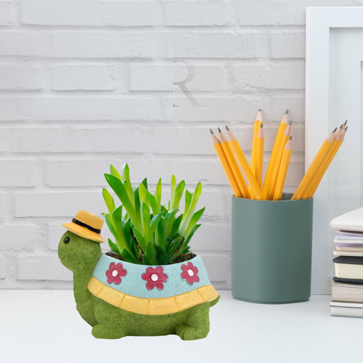 HVEST Small Turtle Planter Pot, Cute Green Animal Garden Pots, Resin Flowerpot Succulent Pots for Family Friends, Funny Unique Planters for Indoor Home Office Desktop Decoration