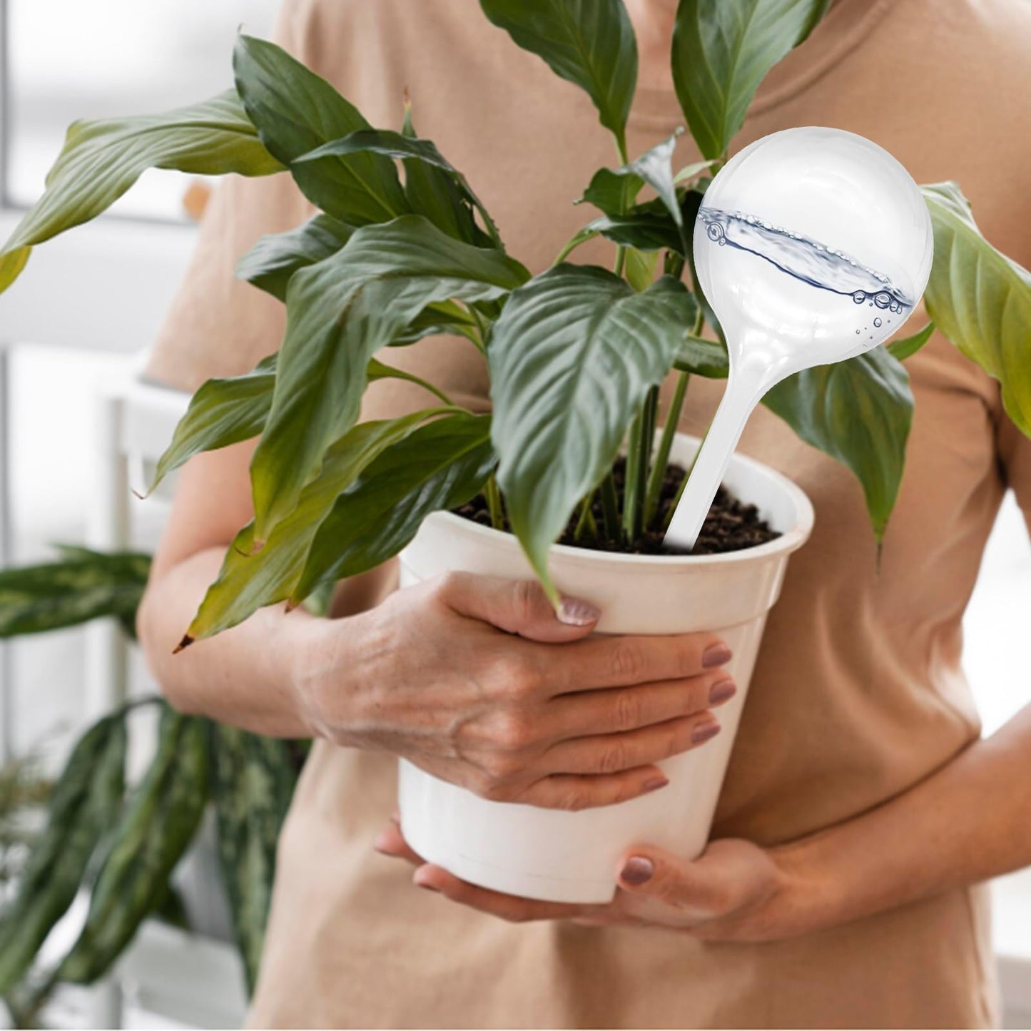 Hdagbnn 18 PCS Plant Watering Globes,Clear Plastic Watering Bulbs,Self Watering Planter,Flower Automatic Watering Device for Flowerpot,Plants Indoor,Outdoor,Home Garden(Large,Medium,Small)