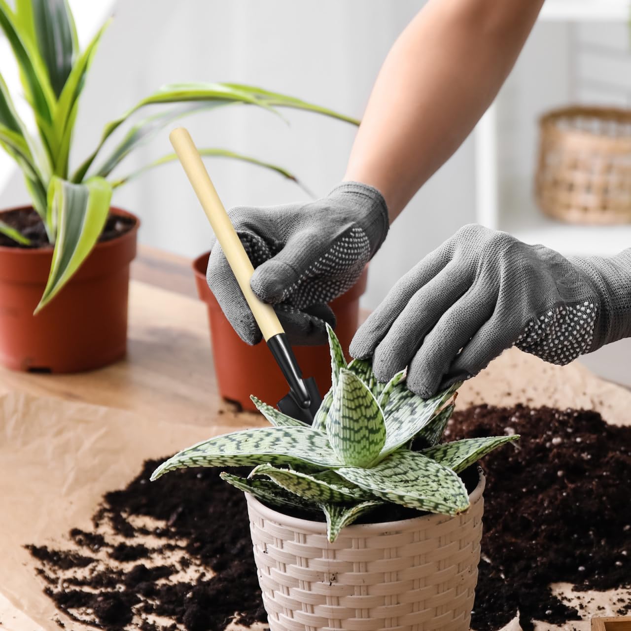 BESPORTBLE 10sets Mini Gardening Tools Handle Planting Tools Kit for Transplanting Flower and Vegetable Gardening