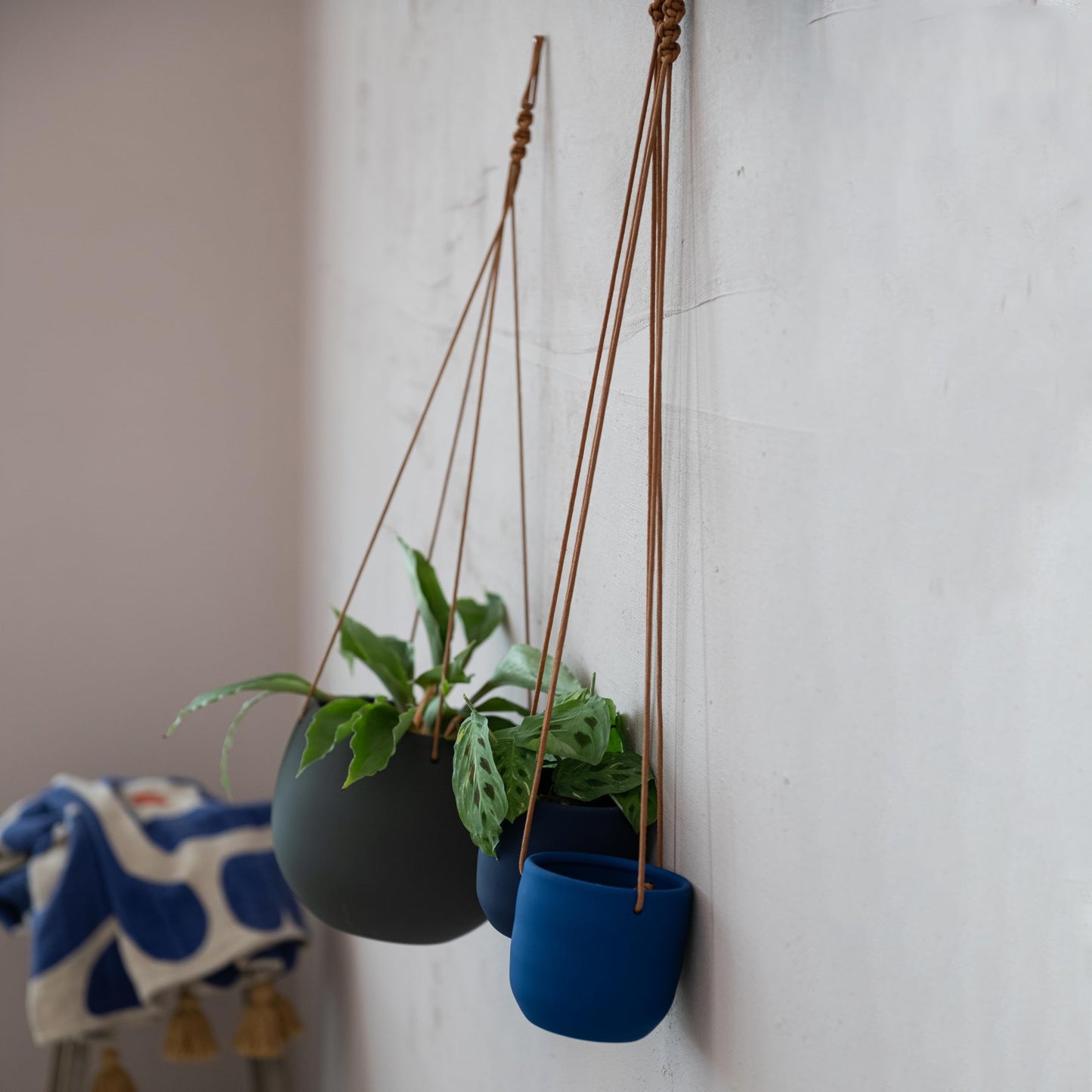 Bloomingville Hanging Stoneware Planter with Leather Rope Hanger, Latex Finish, Black