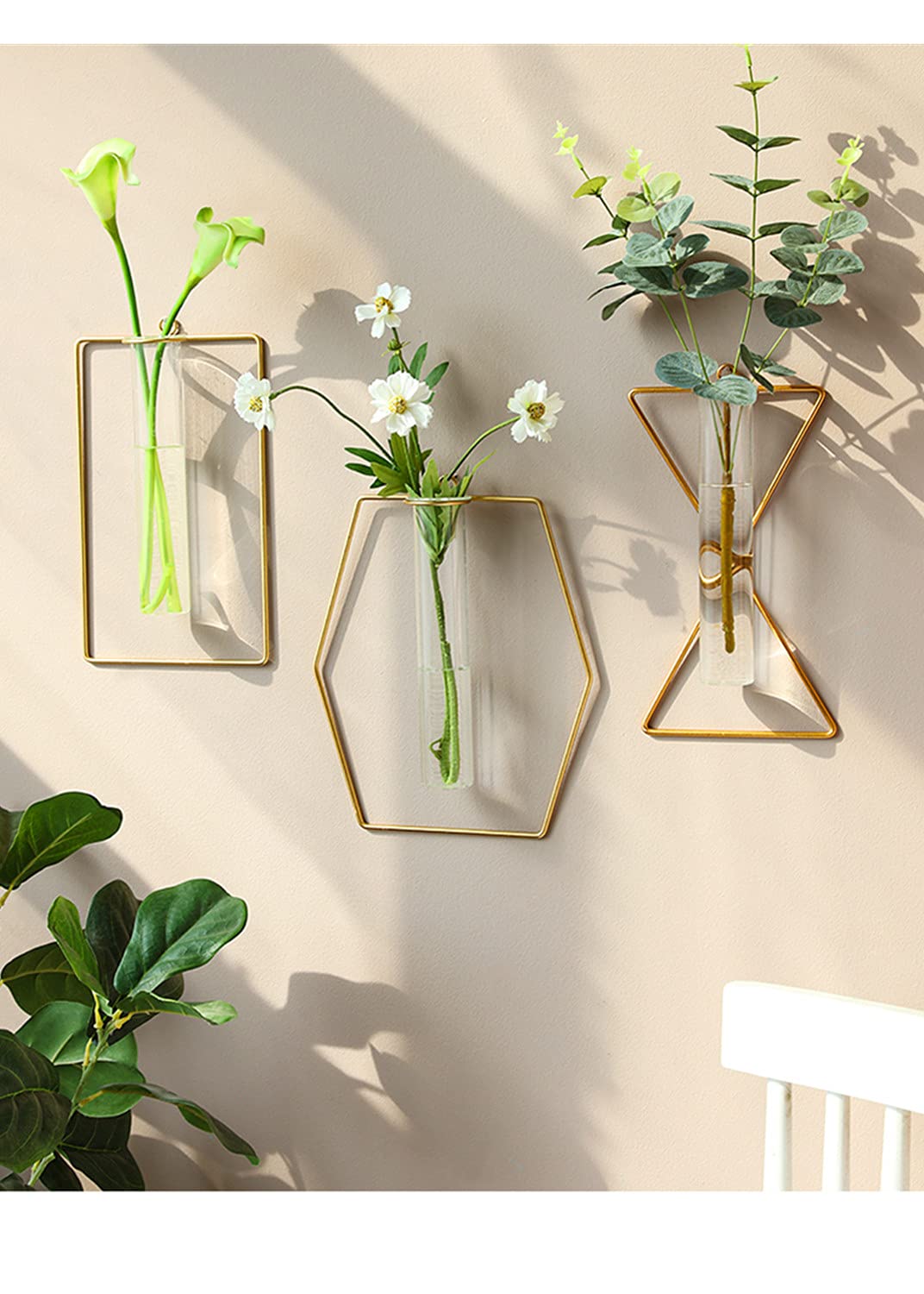 yaocoral 2 Pack Nordic Wall Vase Hanging Geometric Gold Flower Vase Wall Mount Metal Frame Vases Hydroponic Glass Bud Vase Decor for Home Wedding Farmhouse