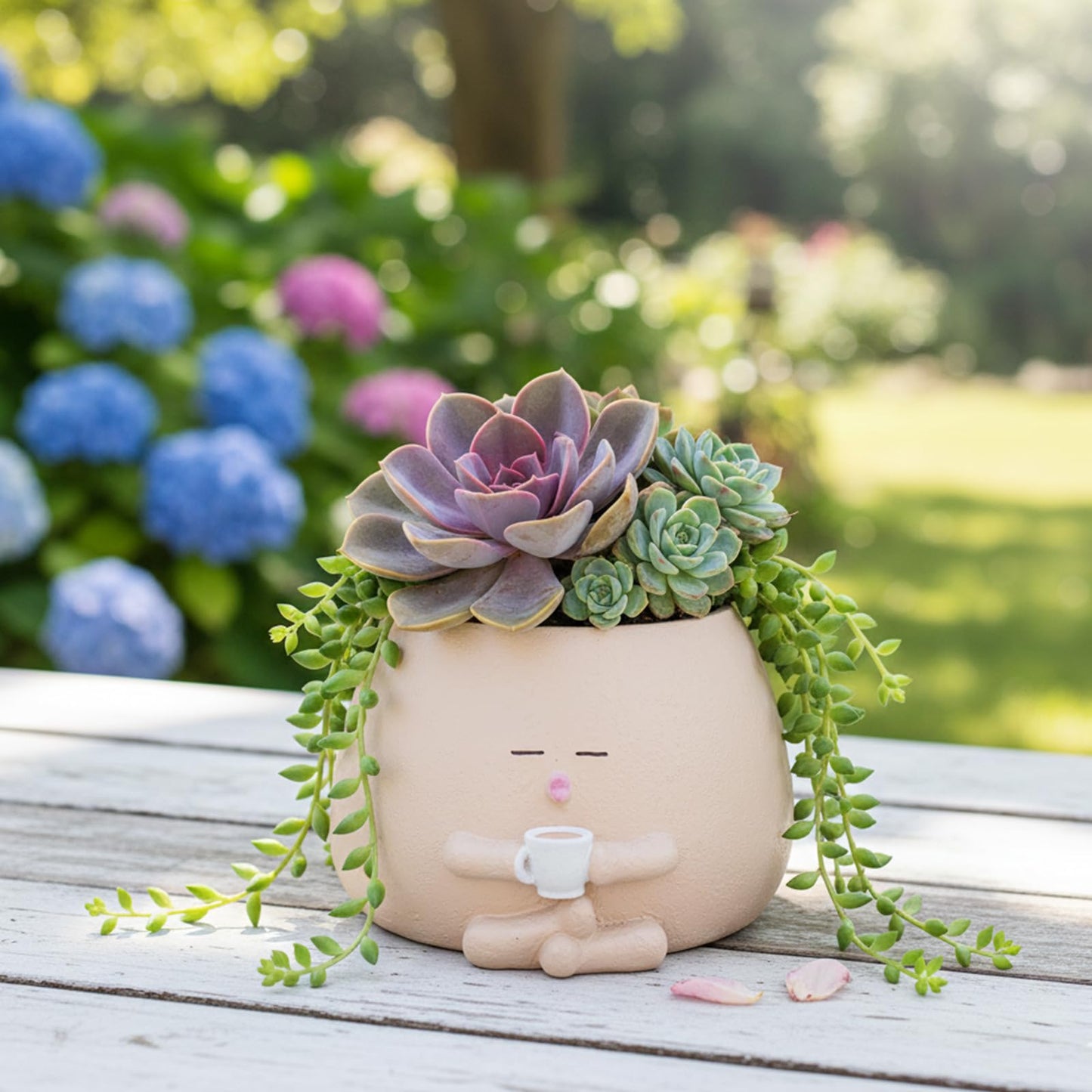 Yhupl Cute Smiling face Coffee Cup Shaped Flower Pot, Unique Seated Resin Planter, with Drainage Holes, Creative Small Home Decoration, Suitable for Indoor and Outdoor Planting (Beige)