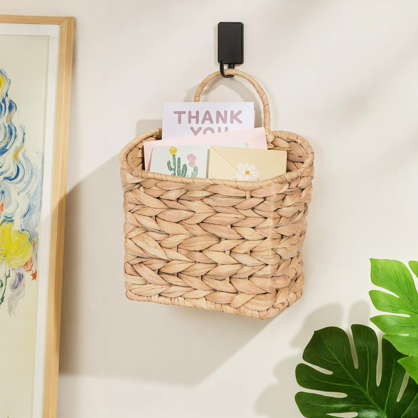 iEGrow Set of 2 Hanging Basket, Wicker Wall Basket Natural Water Hyacinth, Hanging Baskets for Organizing and Decor, Storage Baskets for Door Mounted