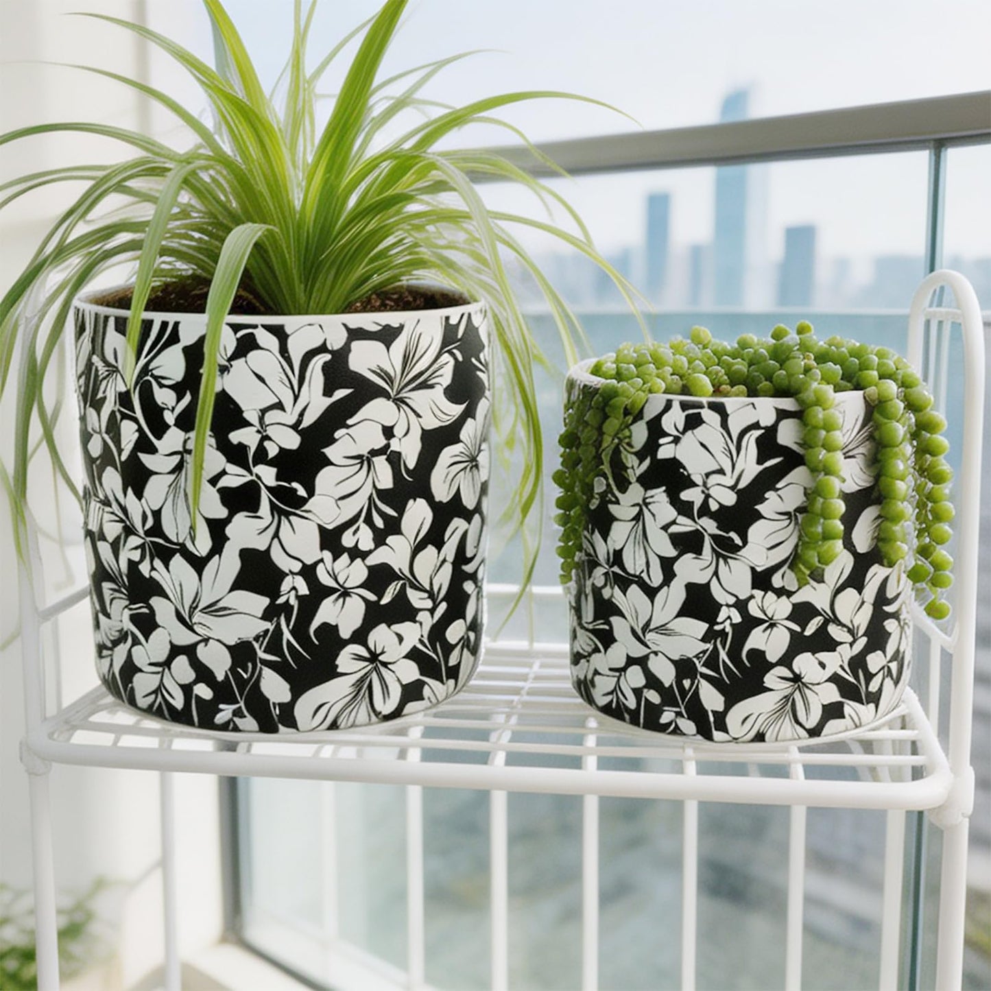 Ceramic Flowerpot Kit with Drainage Holes and Trays，5.9/4.9in Home Decor Planter for Indoor Potted Plants and Succulent Plants，2 Set of Black and White Plant Pot for Housewarming and Home Gifts