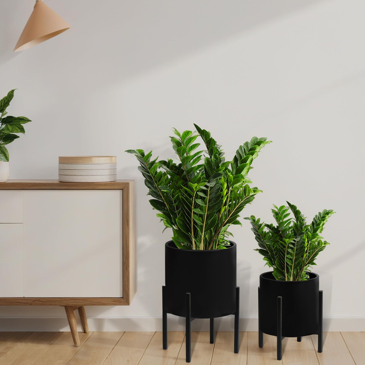 ARNIS Modern Plant Pots, Set of 2 Large Planters with Stand, Decorative Planters, Metal Pots with Drainage Holes for Living Room, Office, Garden or Balcony, 8.25 &10.5 Inch, Blcak