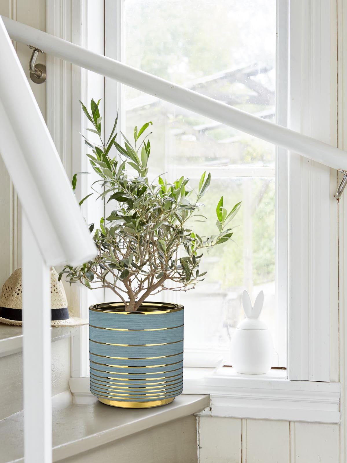 GnFlus Grey Ceramic Plant Pots, 5.5 + 6.2 Inch Gold Striped Planter for Plants, Modern Flower Pots for Home and Office, Indoor Planters with Drainage Set of 2