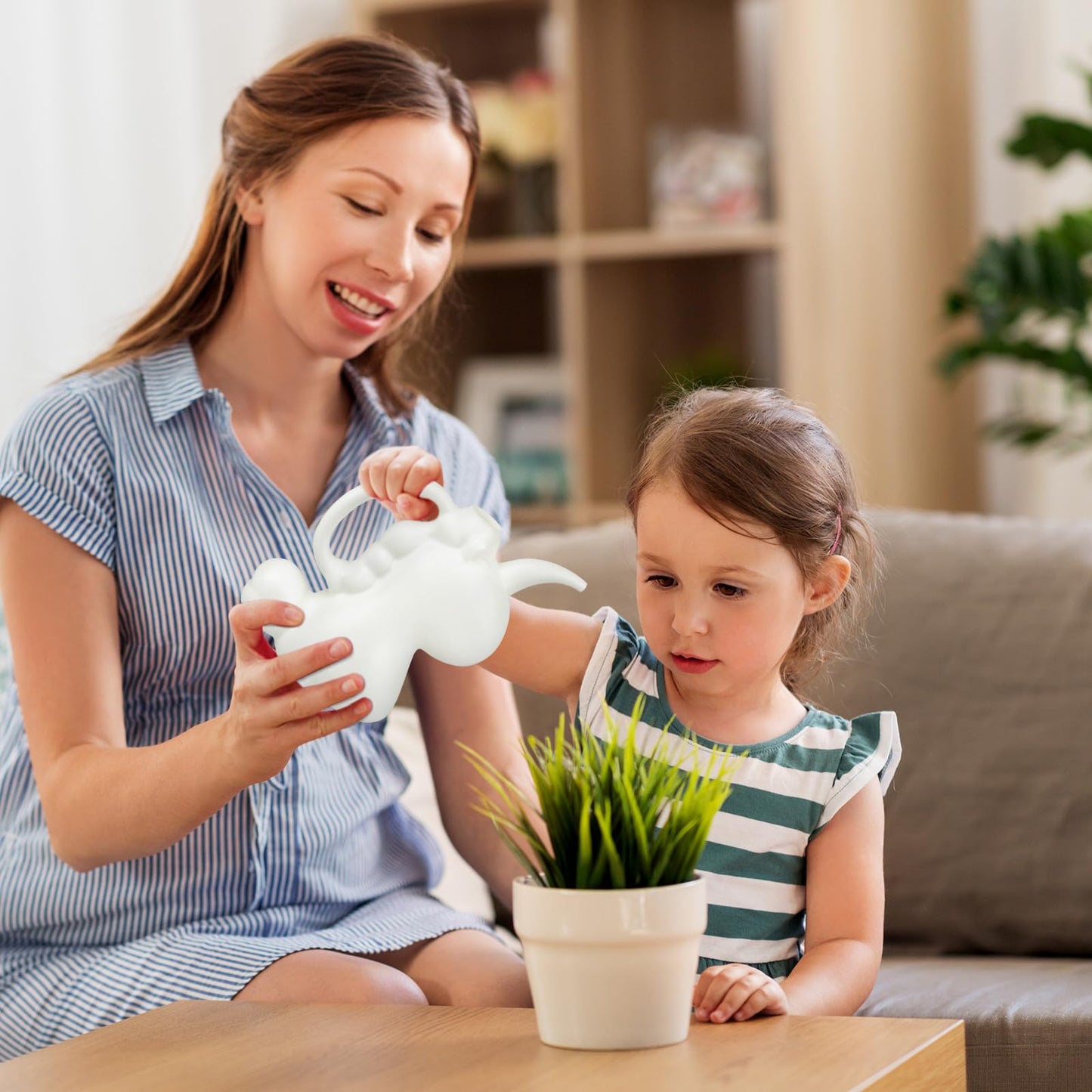 XXXFLOWER Unicorns Indoor Watering Can, 1 L Cute Animal Water Cans, Novelty Unicorns Shape Watering Pot for Office House Indoor Garden（White）