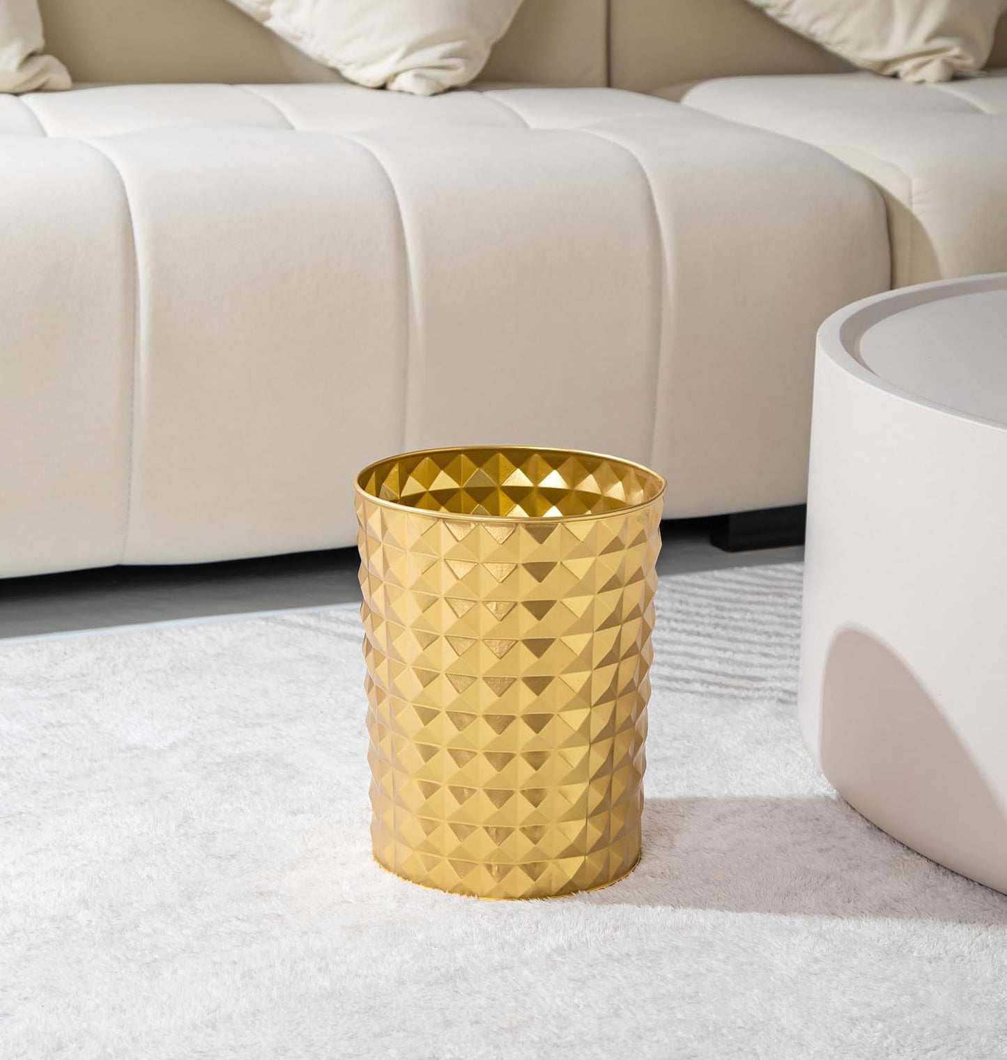 Venalys Small Round Metal Trash Can Wastebasket, Decorative Diamond Pattern Garbage Can Waste Paper Bin, Modern Farmhouse Round Trash Bin for Bathroom, Bedroom, Kitchen and Office (Gold)