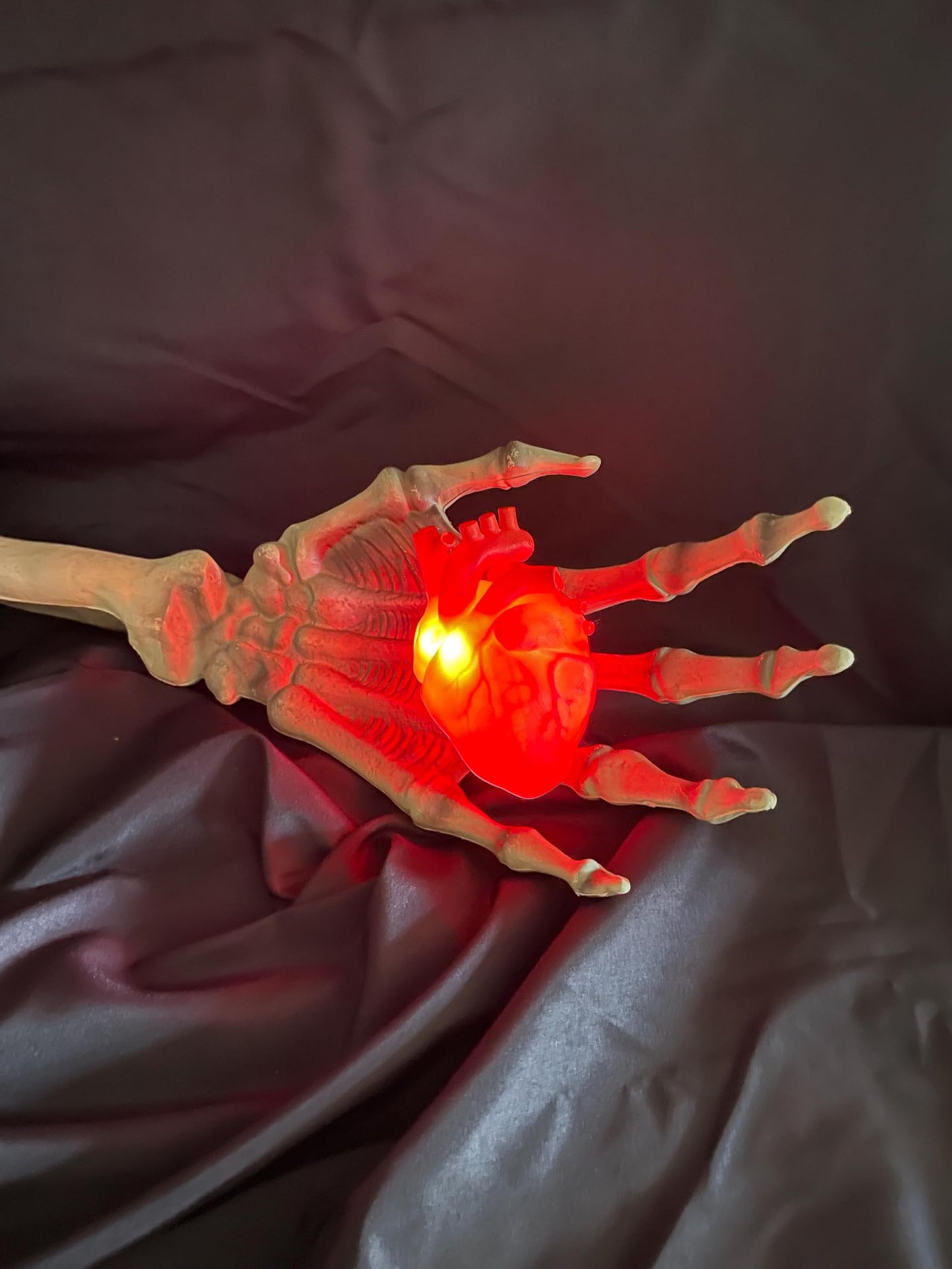 Light Up Valentines Skeleton Heart Decorations, Realistic Beating Heart Lighs, Glow in The Dark Skeleton Lights Plug in with 16.4FT Power Cord for Home Party Decor