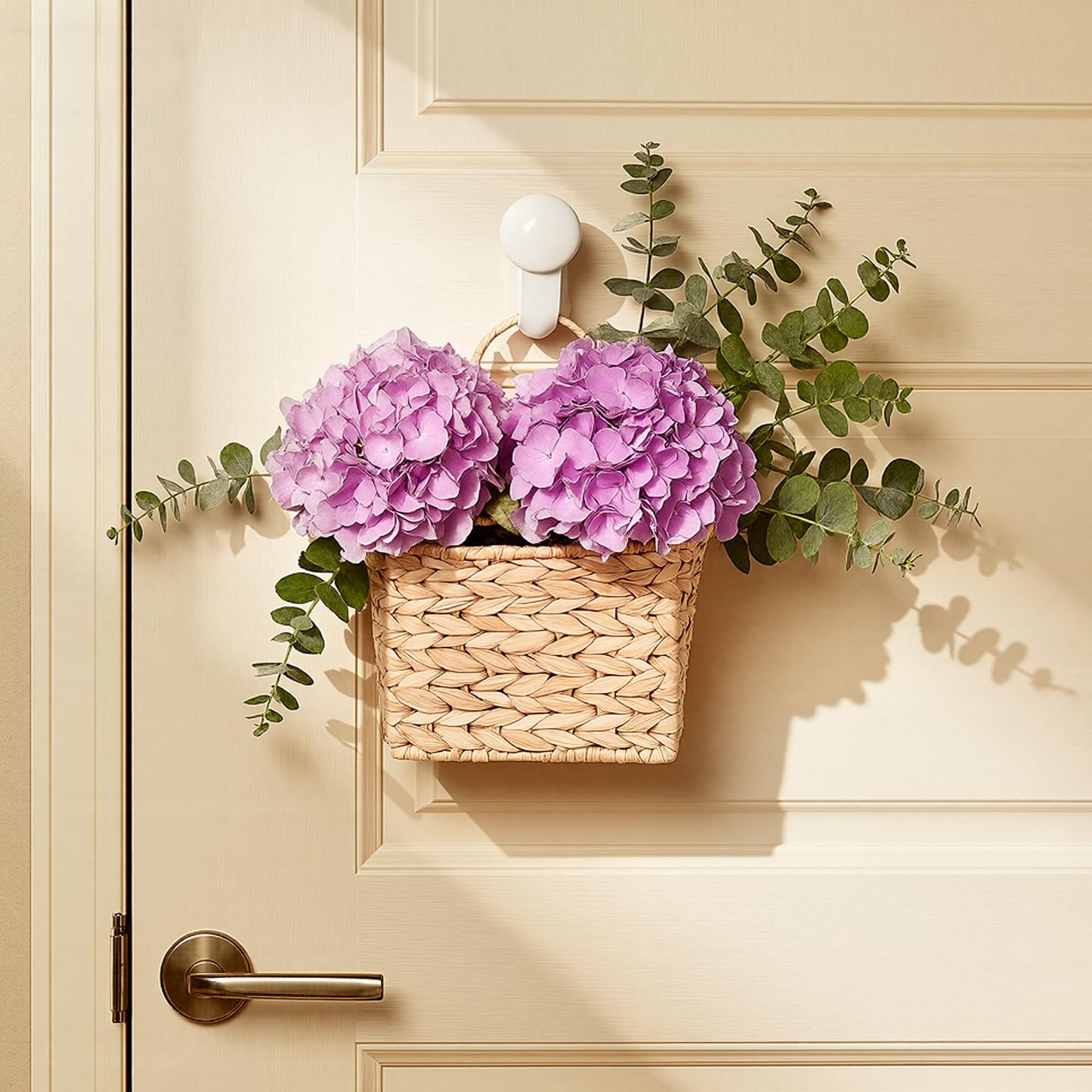 iEGrow Set of 2 Hanging Basket, Wicker Wall Basket Natural Water Hyacinth, Hanging Baskets for Organizing and Decor, Storage Baskets for Door Mounted