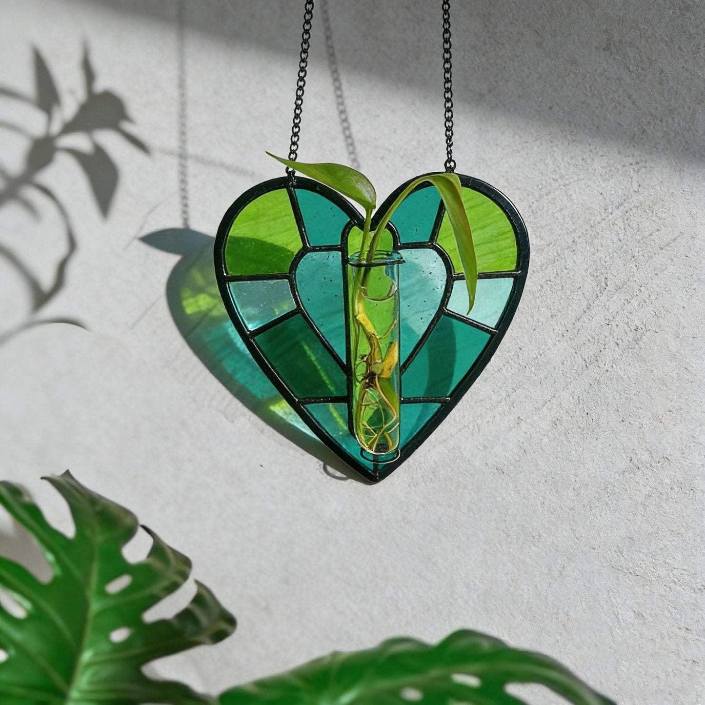 Stained Glass Plant Propagation Station, Handmade Suncatchers Window Hanging Decor, Hanging Hydroponic Planter Terrarium with 2 Glass Tubes for Mother's Day Home & Garden Decor, Green, Indoor Outdoor