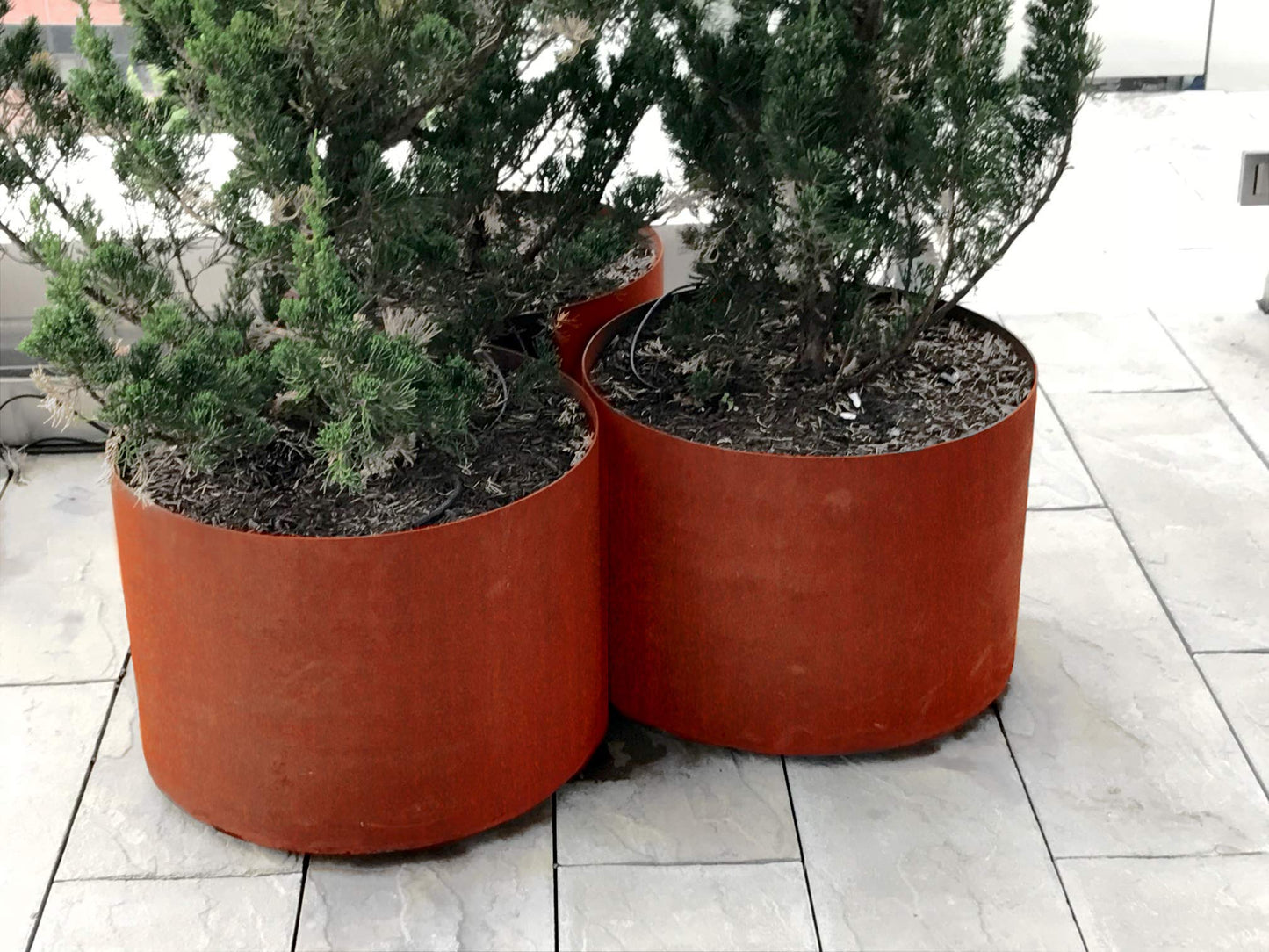 PLANTERCRAFT Corten Steel Metal Planter Box, Round Sizes, Modern Garden Steel planters for Commercial and Residential Outdoor Use.