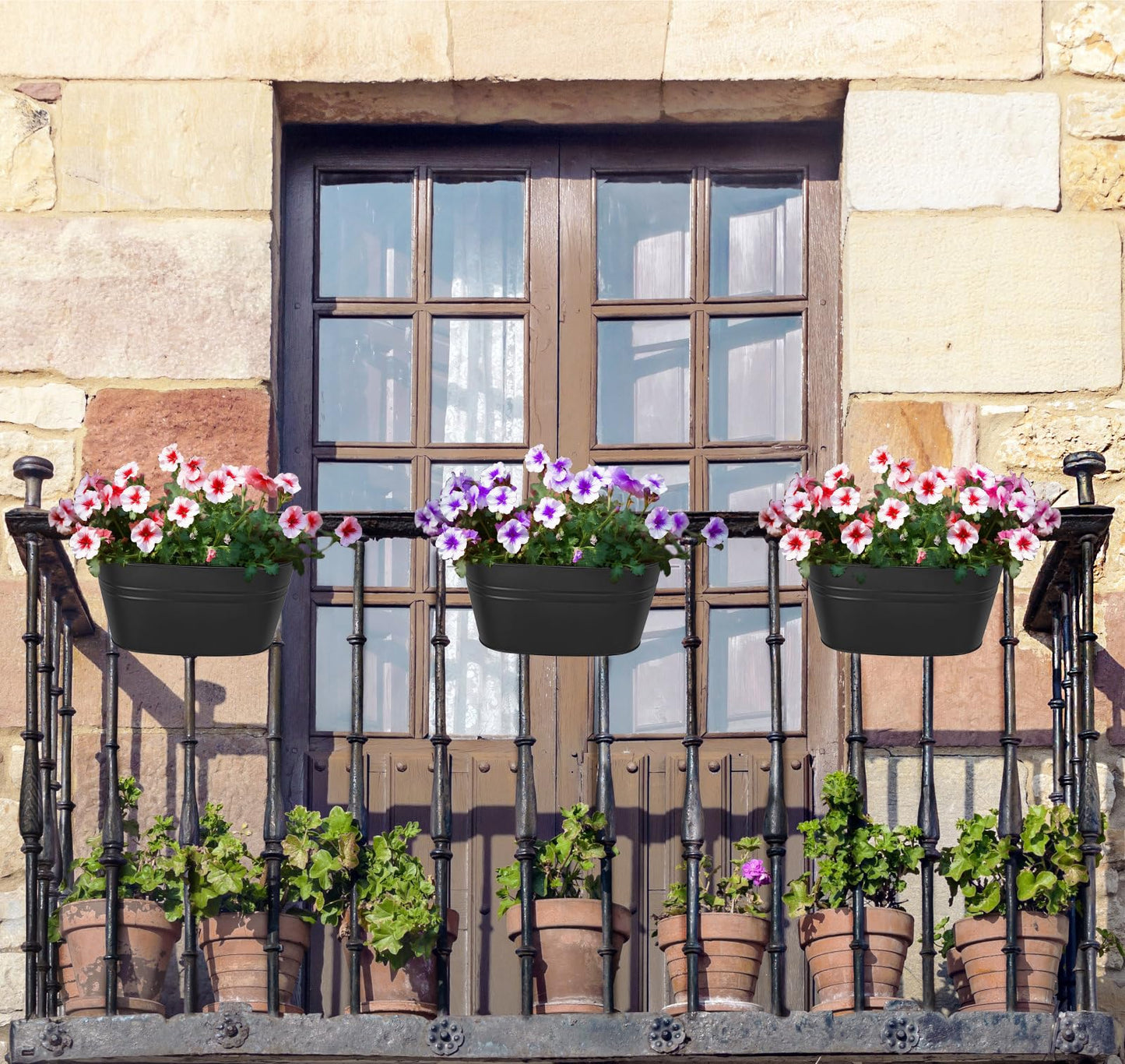 Dahey 3 Pcs 10.5 Inch Hanging Flower Pots for Railing Fence Metal Wall Planters for Indoor Plants Outdoor Countryside Window Flower Holder with Hooks Drainage Holes for Garden Yard Home Decor, Black