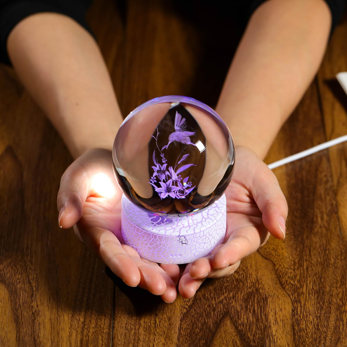 3D Hummingbird Gifts For Women with Lliy Crystals Ball - Hummingbird Figurines Decor Glass Animals Figurine Hummingbird Stuff for Room Birthday for Best Friend Lovers Keepsake Paperweight
