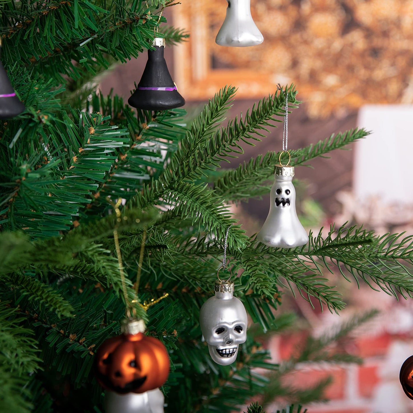 Watayo 12 PCS Halloween Glass Ornaments, Halloween Decorations Glass Blown Ornaments with Pumpkin Ghost Skull Witch Hat for Haunted House Party Christmas Tree Home Decoration