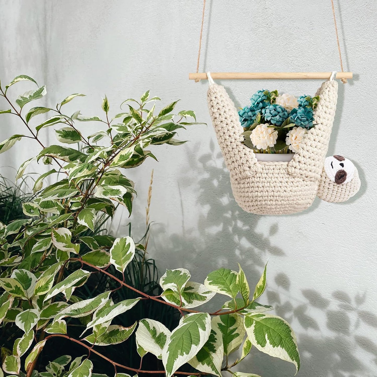 MANOPAWS 2Pcs Macrame Plant Hanger Crochet Sloth Hanging Planter Sloth Gifts,5 Inch Animal Wall Hanging Plant Holder for Plant Sloth Lovers, Home Decor Indoor Outdoor Plants Succulent Gifts (2)