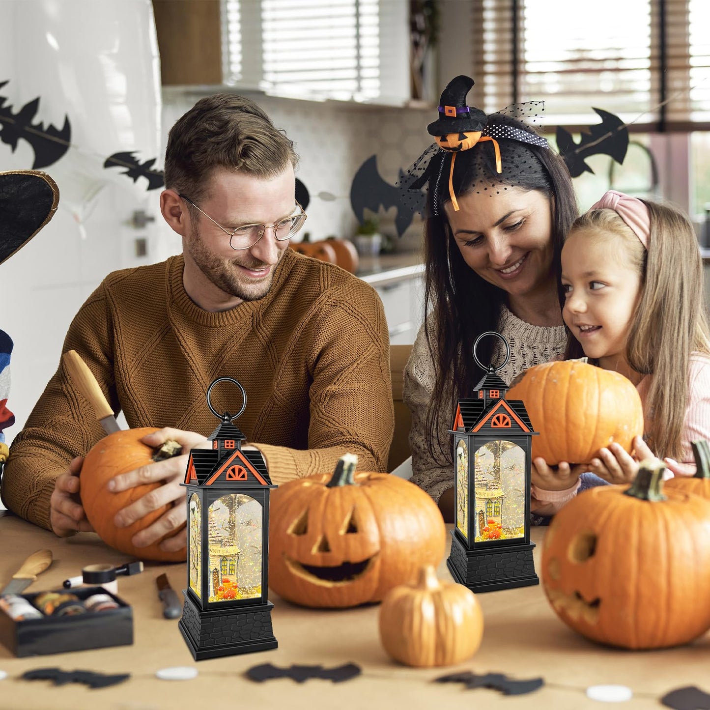 AOMIL Halloween Snow Globe Lantern, Spooky Ghost Halloween Decor, Plug-in & Battery Operated Snow Globes for Halloween Decorations Indoor