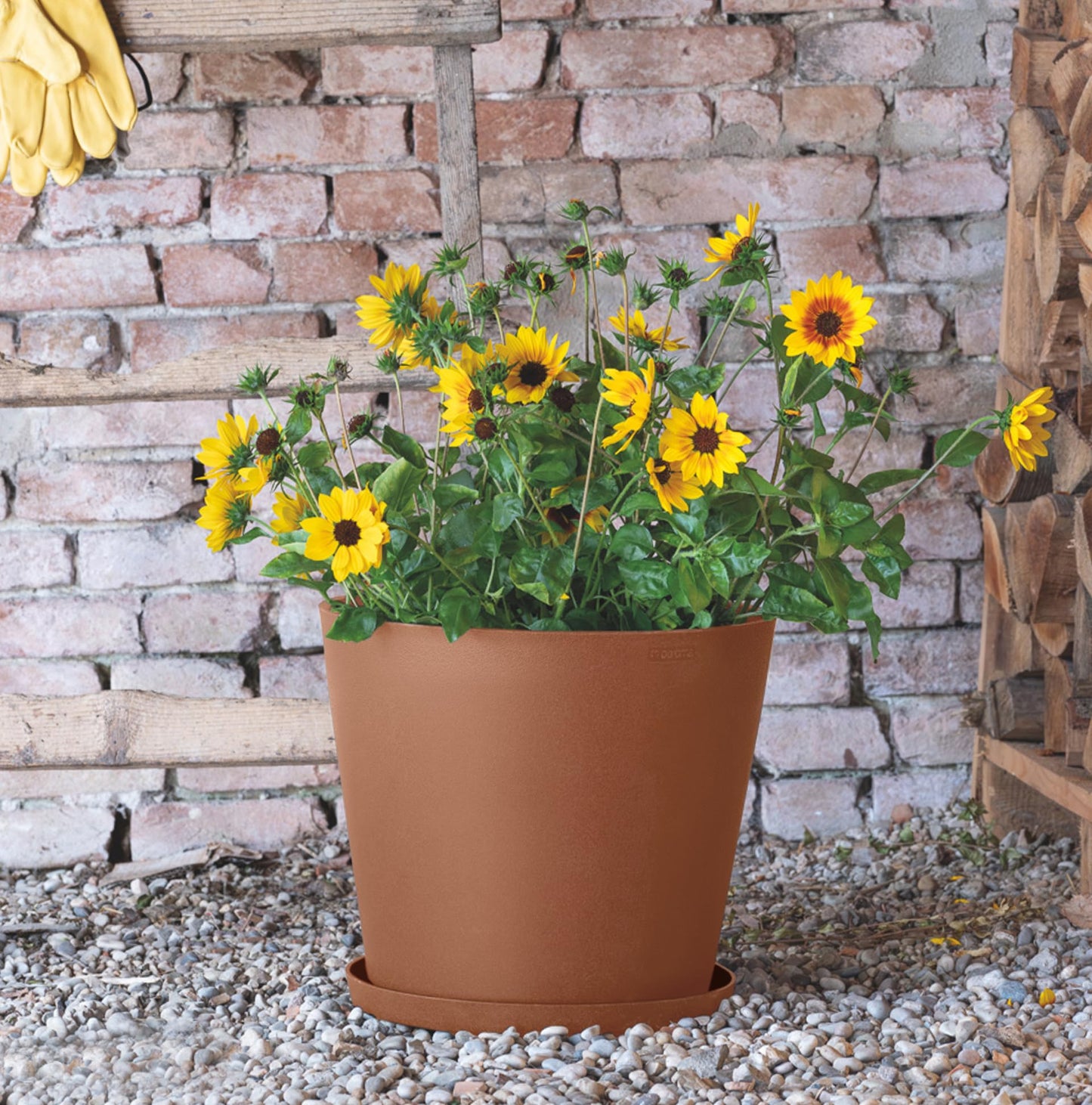 Deroma Origin Indoor/Outdoor Round Planters – 100% Post Consumer Recycled Plastics, Made in Italy Modern Design | Perfect Sizes to Grow Your Small Succulents & Large Citrus Plants.