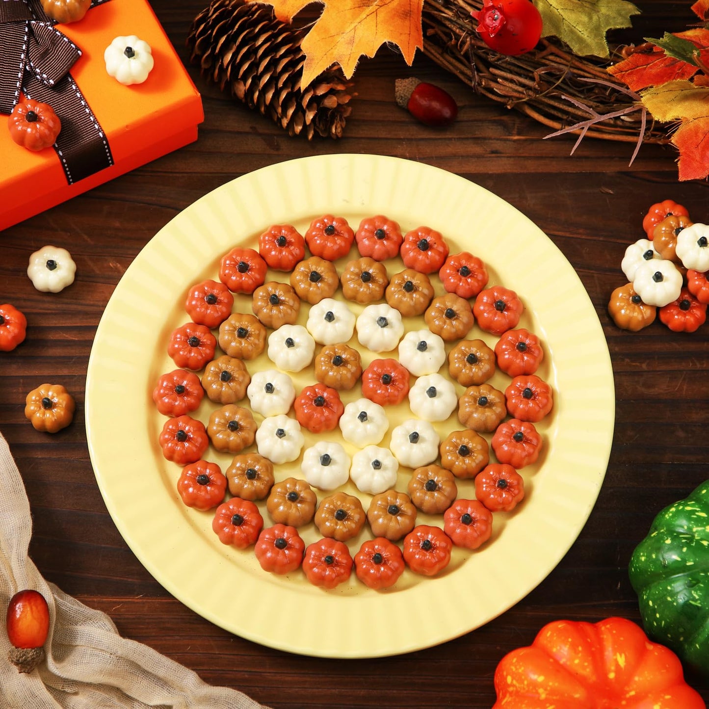 Geelin 90 Pcs Thanksgiving Mini Pumpkin Resin Charms Pumpkin Autumn Resin Artificial Miniature Holiday Figurines Orange Yellow and White Thanksgiving Ornament for Fall Holiday Party DIY Table Scatter