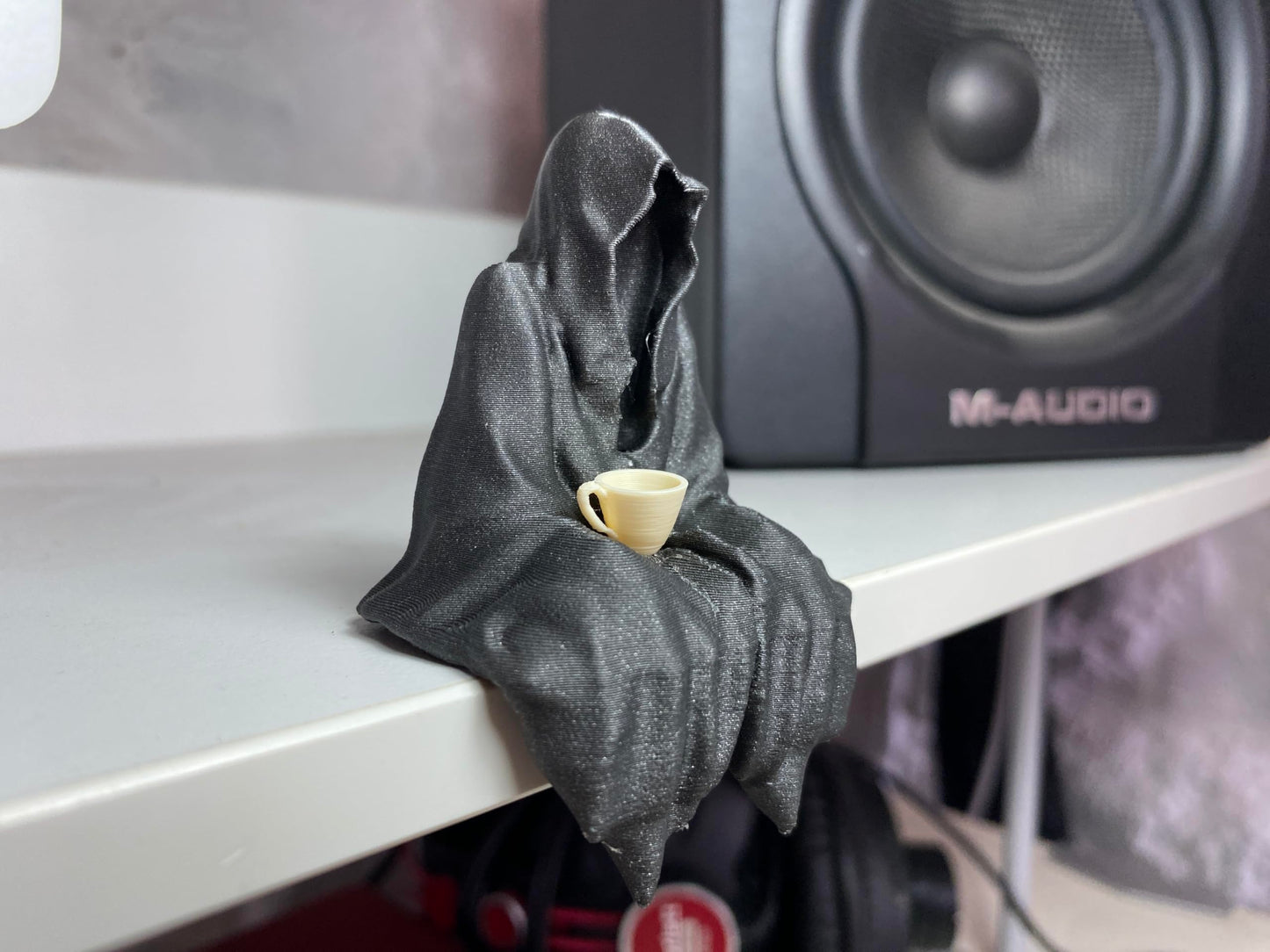 Sitting Ghost Figurine Holding Tea Cup | Suriel ACOTAR Inspired Decoration