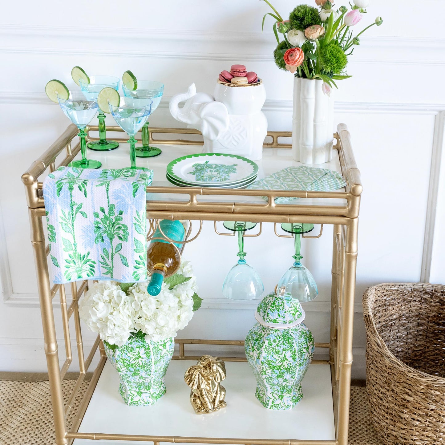 Lilly Pulitzer Small Elephant Shaped Cachepot Planter for Indoor Plants, Ceramic Pot with Gold Accents (Coconut)