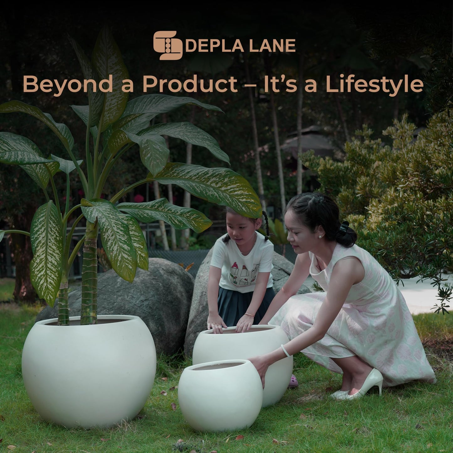 DEPLA LANE Marlo Fiberstone Round Planter (8.5" Pot Opening x 12..6" D x 9.8" H) Smooth Finishes, Lightweight, Durable, UV Resistant, Modern Minimalist Home Decor, Indoor Outdoor Plant Pot (S, White)