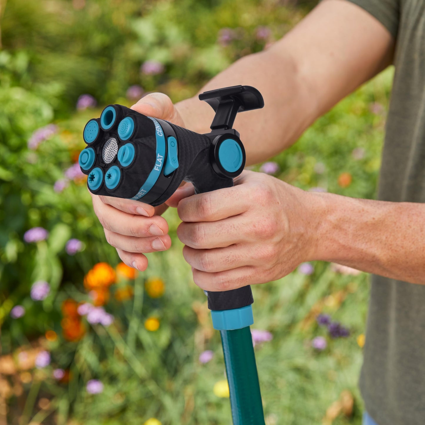 Gilmour Heavy Duty Graphite Fireman Garden Hose Nozzle with 8 Pre-set Spray Patterns and Swivel Connect