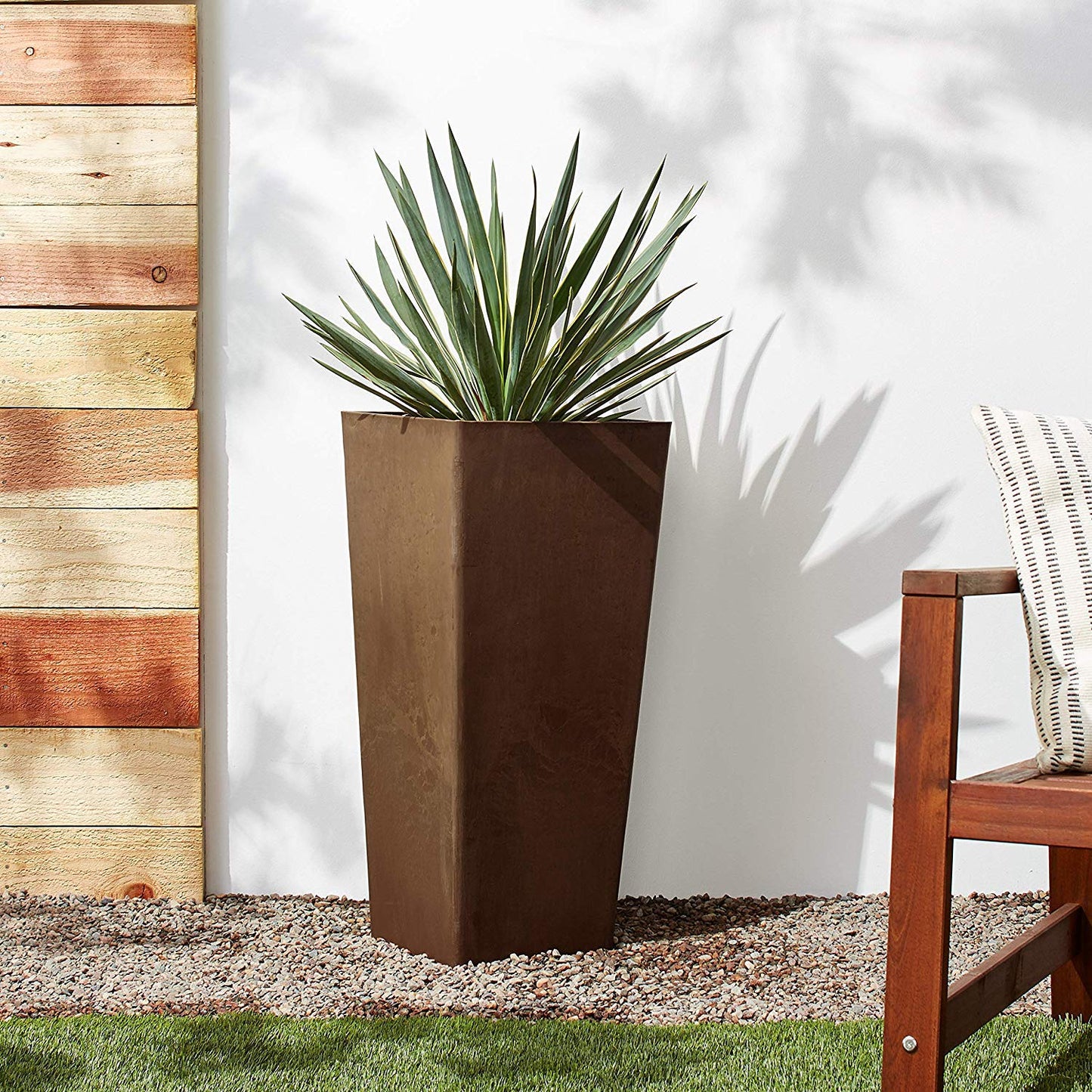 Arcadia Garden Products PSW UFH41C Contemporary Tall Square Planter, 16 by 16 by 32", Chocolate
