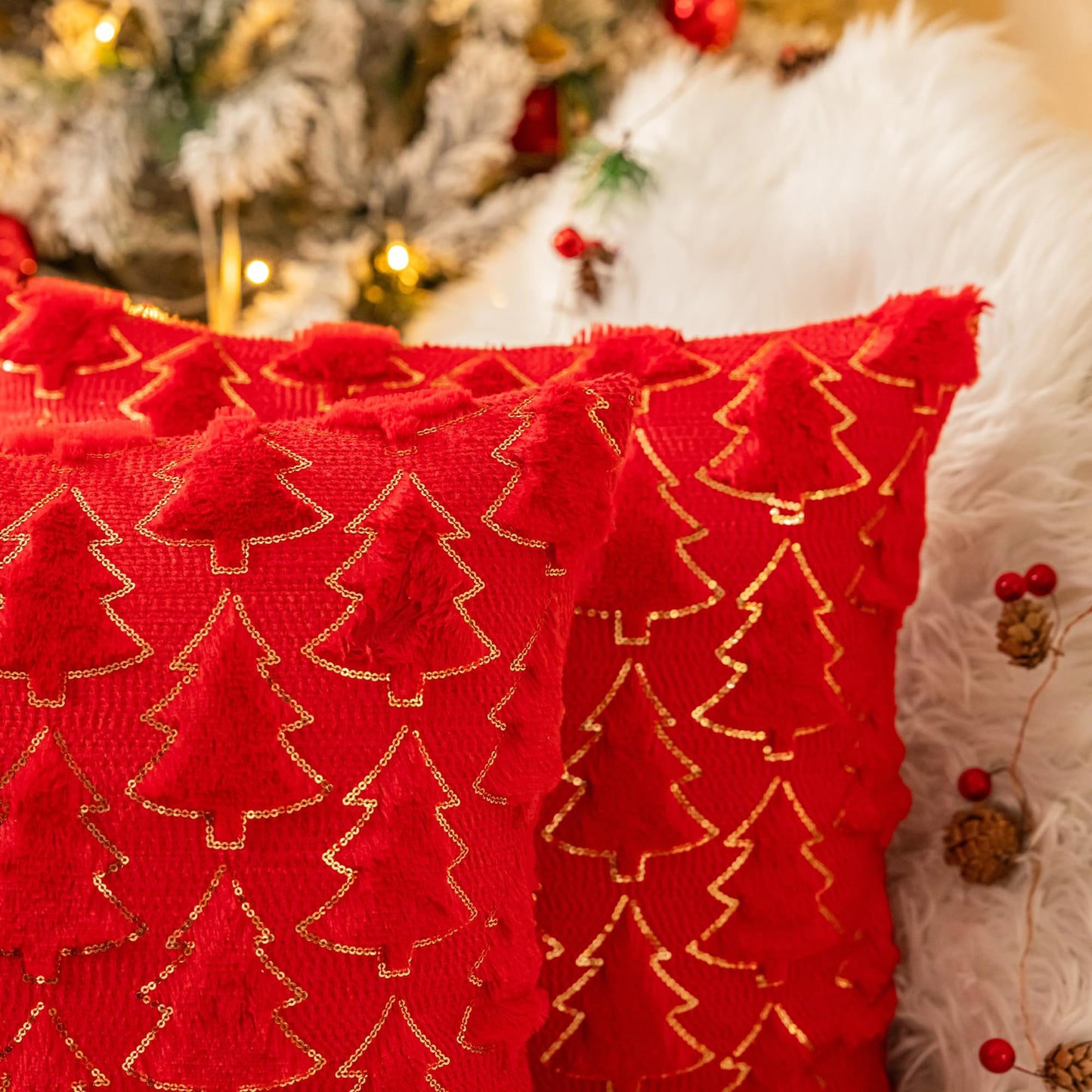 AQOTHES Christmas Tree Red Throw Pillow Covers 18x18, Soft Faux Fur Sequins Throw Pillows for Couch Sofa Bed Room Cushion Covers Holiday Decorations