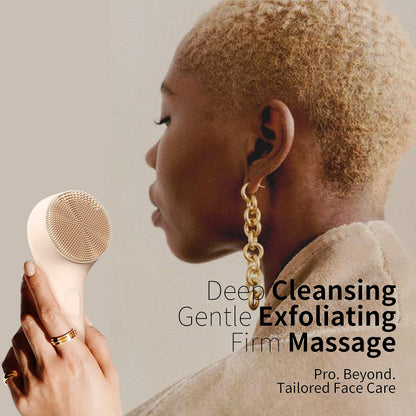 Silicone Face Scrubber, NågraCoola CLIE 2.0 Facial Cleansing Brush, Rechargeable, Waterproof Face Scrub Brush for Cleansing, Exfoliating, Massaging, Electric Facial Exfoliator for Women & Men - Black