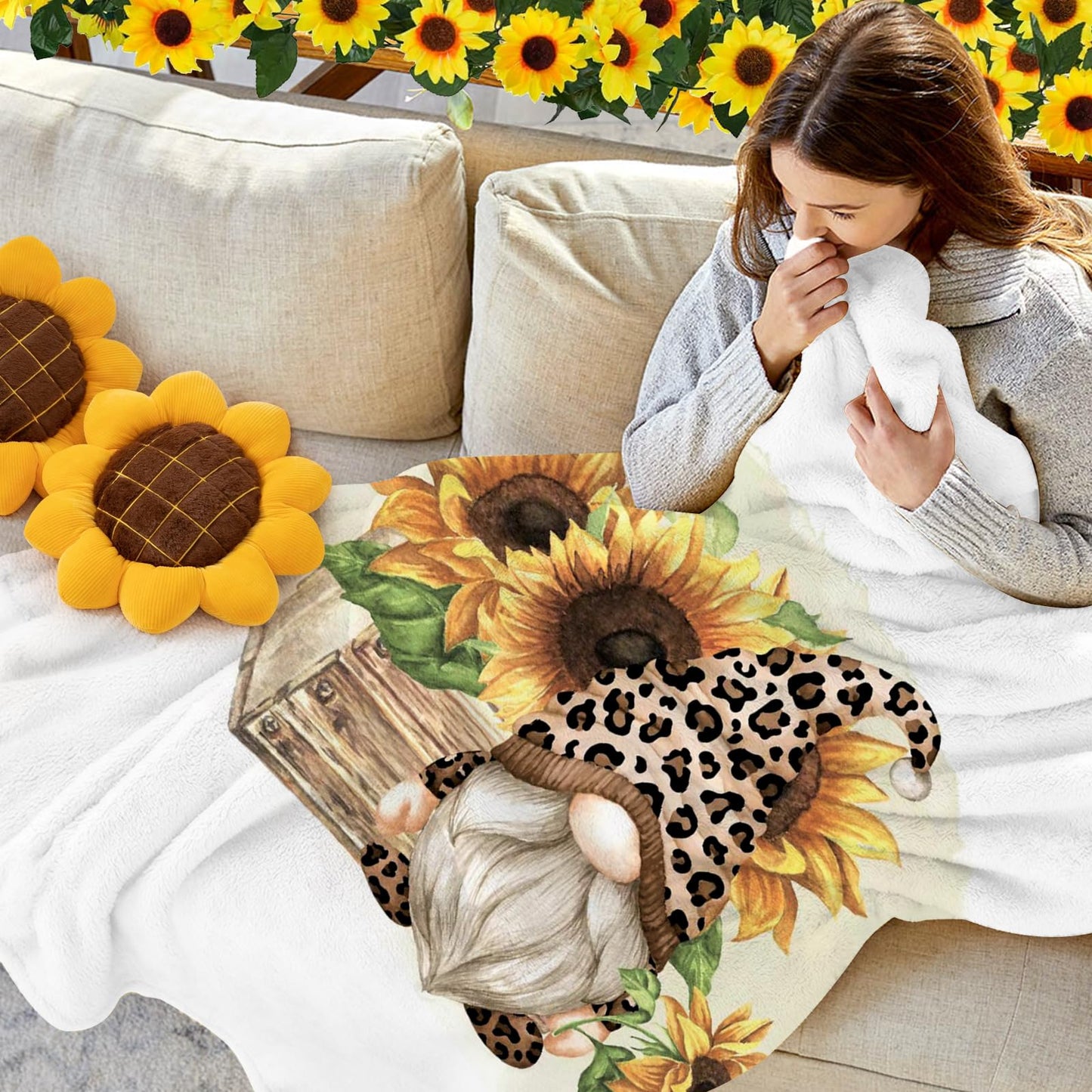 tiosggd Summer Sunflower Gnomes Blanket 60x50 Inches, Gnome Gifts for Women, Kids, Sister, Adults, Mom, Friends, Birthday Gifts, Soft Flannel Fleece Sunflower Throw Blanket for Couch Sofa Bed