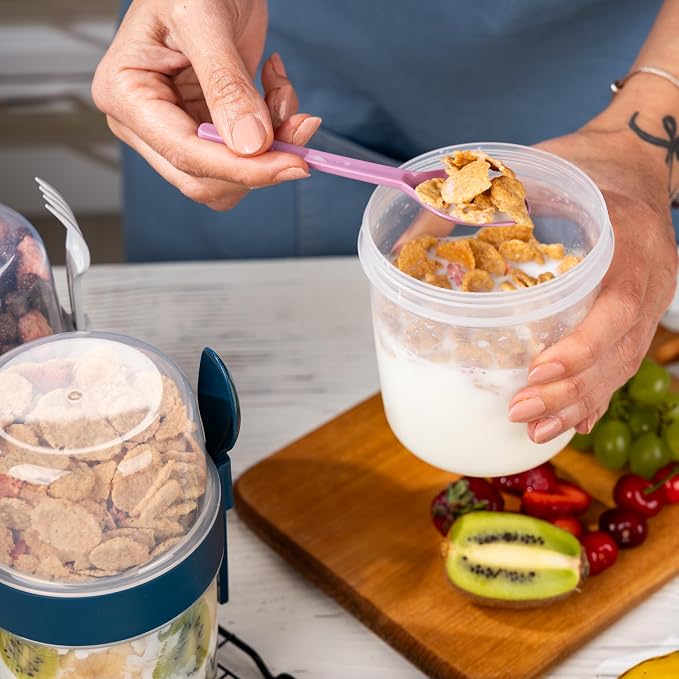 4 Pack Breakfast 22 oz On The Go Cups with Lids and Spoon, Reusable Cereal Yogurt Cup with Topping Plastic Overnight Oats Container for Granola Oatmeal (22 oz - 4 Pack)