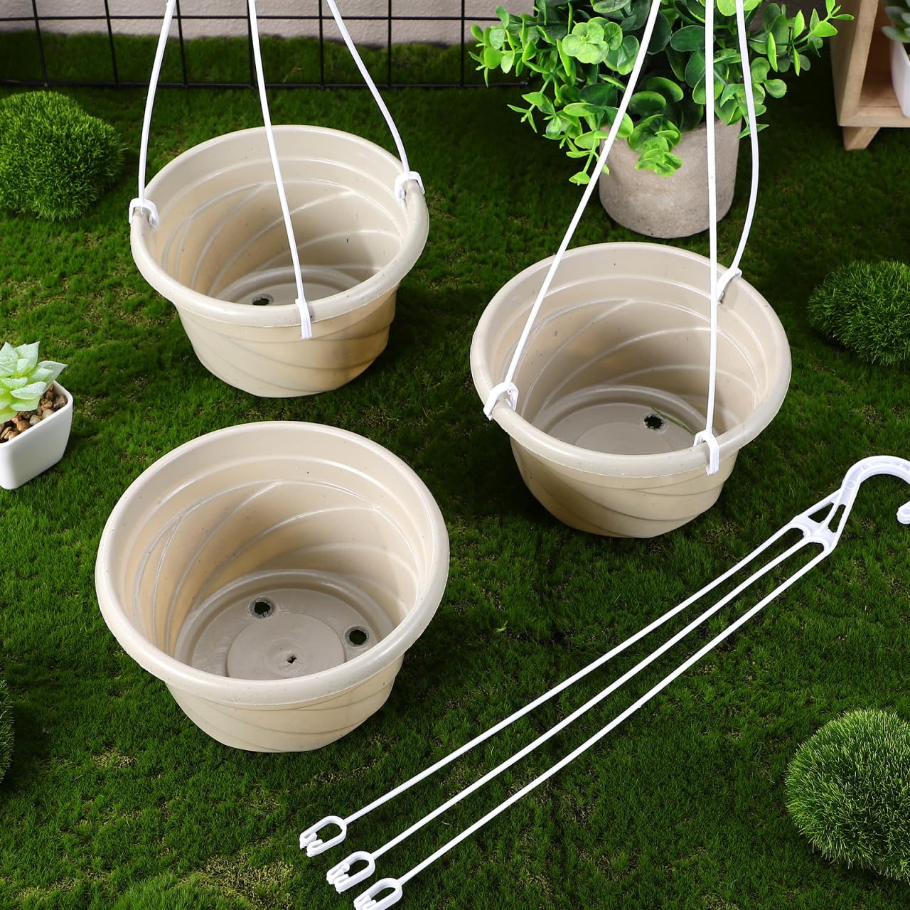 balacoo 6.69 Inch Plastic Hanging Planters with Drainage Holes and Hooks Lightweight Window Planter Pots for Indoor Outdoor Balcony Garden Set of 4 Hanging Baskets