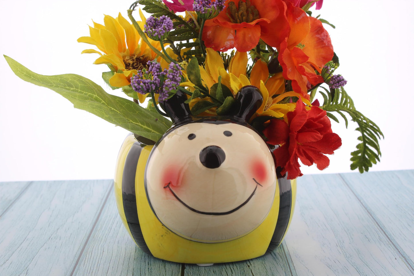 Lucky Winner Whimsical Bumblebee Planter Pot - Decorative Bee Insect Plant Pot for Indoor Outdoor Home Garden Decor (Large)