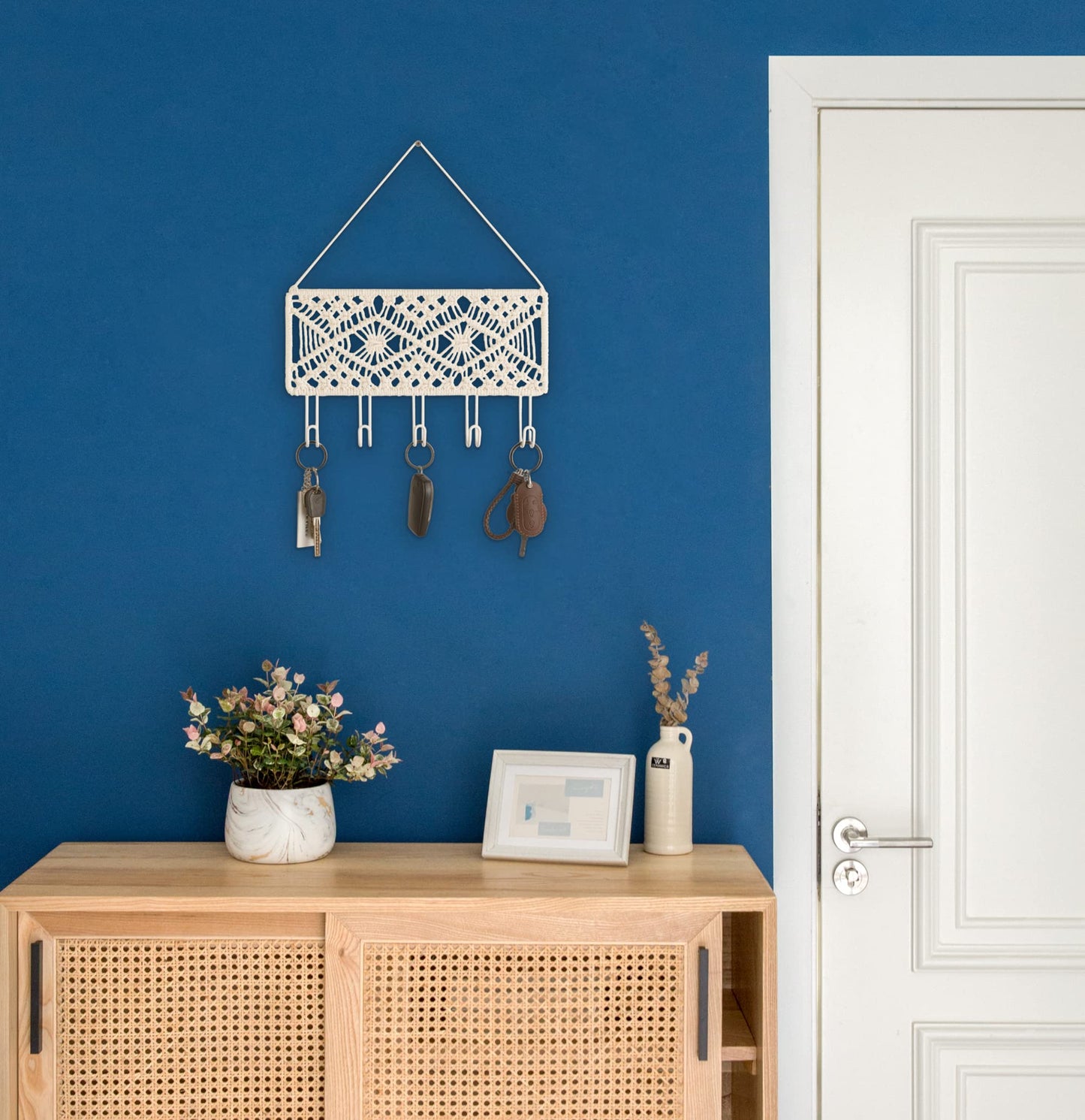 Mkono Macrame Hanging Photo Display Wall Decor and Key Holder for Wall Decorative Small Macrame Key Holder Boho Home Decor