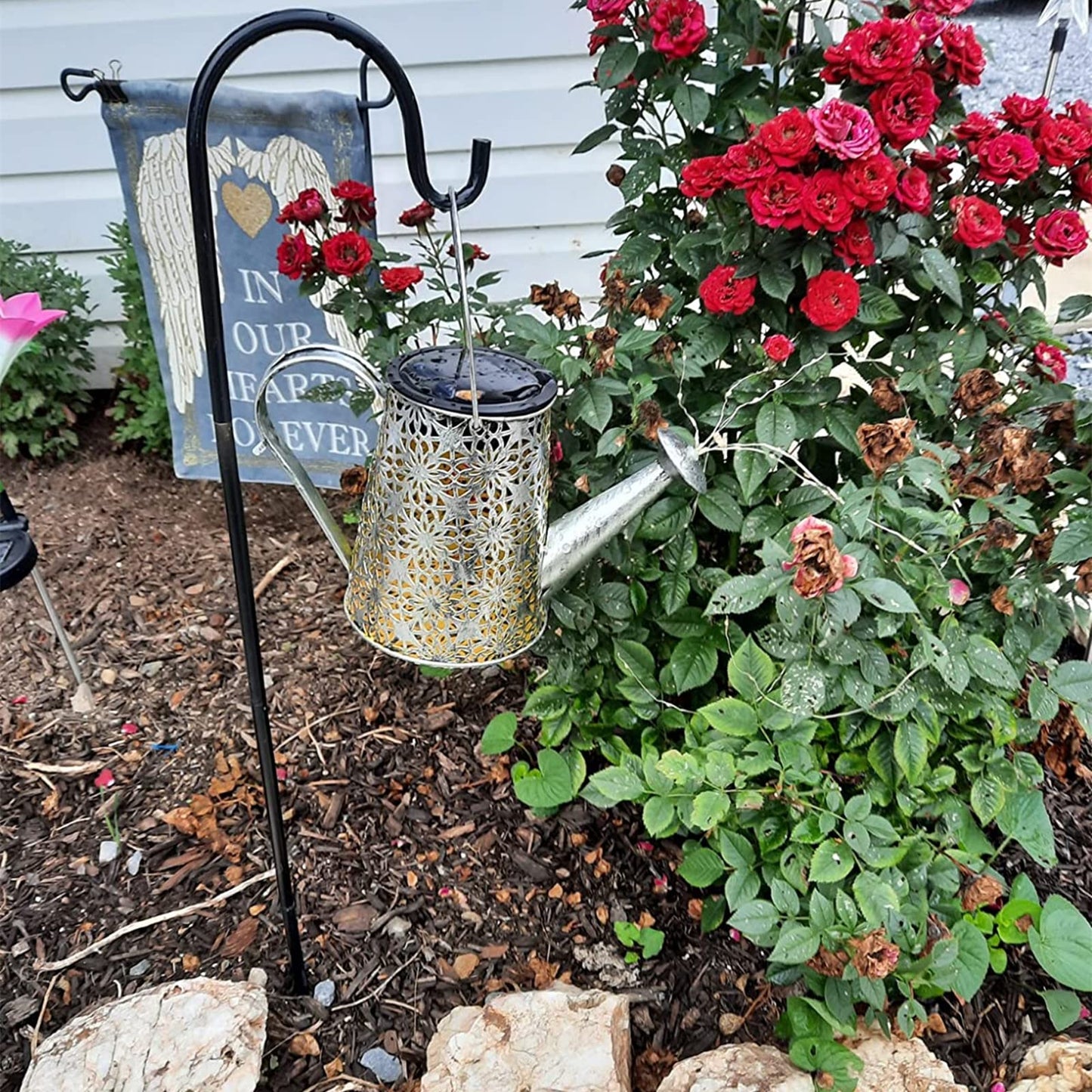 Solar Watering Can Lights,Large Retro Metal Hanging Solar Lights Outdoor Waterproof, Birthday Gifts for Women Mom Grandma Garden Decor Yard Light LED Decoration Outside for Porch Lawn Patio