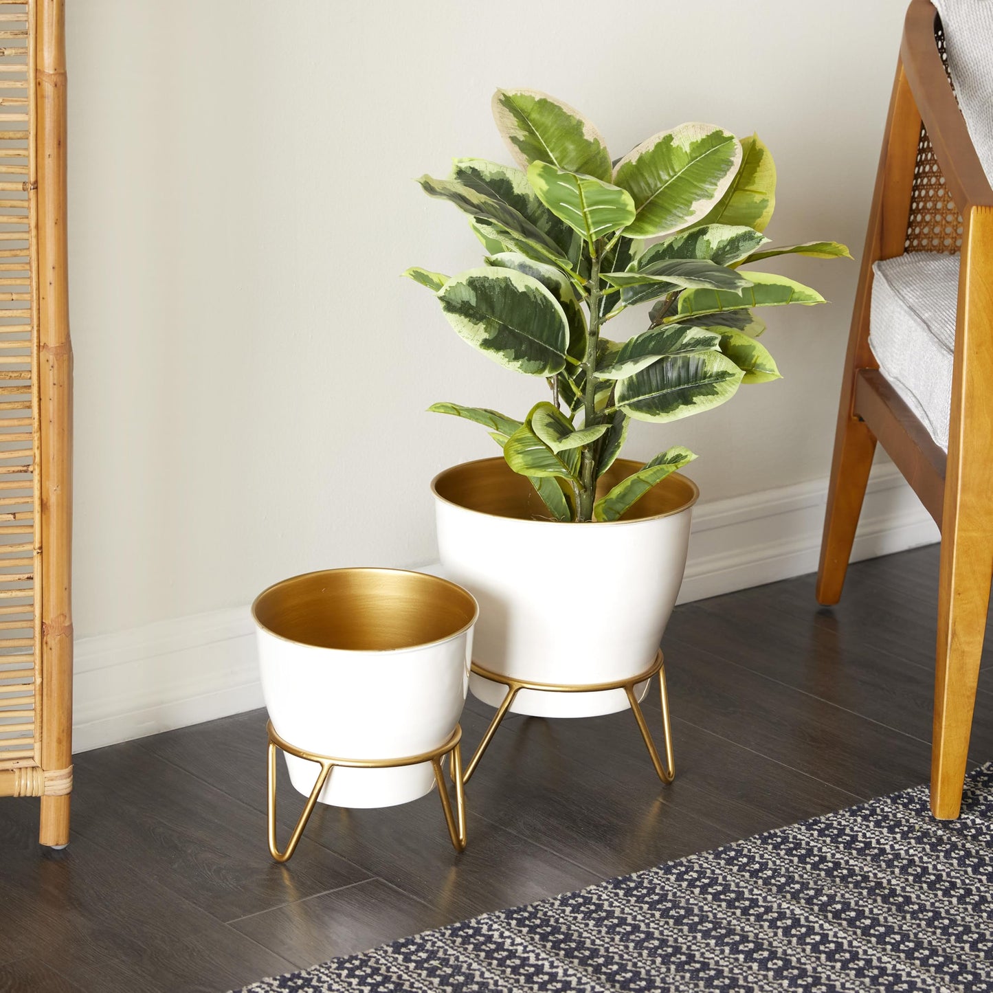 Deco 79 Metal Indoor Outdoor Planter Small Planter Pot with Removable Stand, Set of 2 Planters 11", 9"H, White