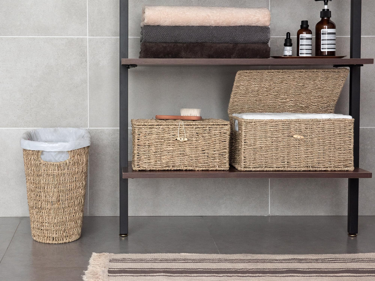 StorageWorks Wicker Waste Basket, Handwoven Seagrass Trash Can with Built-in Handles, Wicker Garbage Can for Bedroom, Bathroom, 1 Pack
