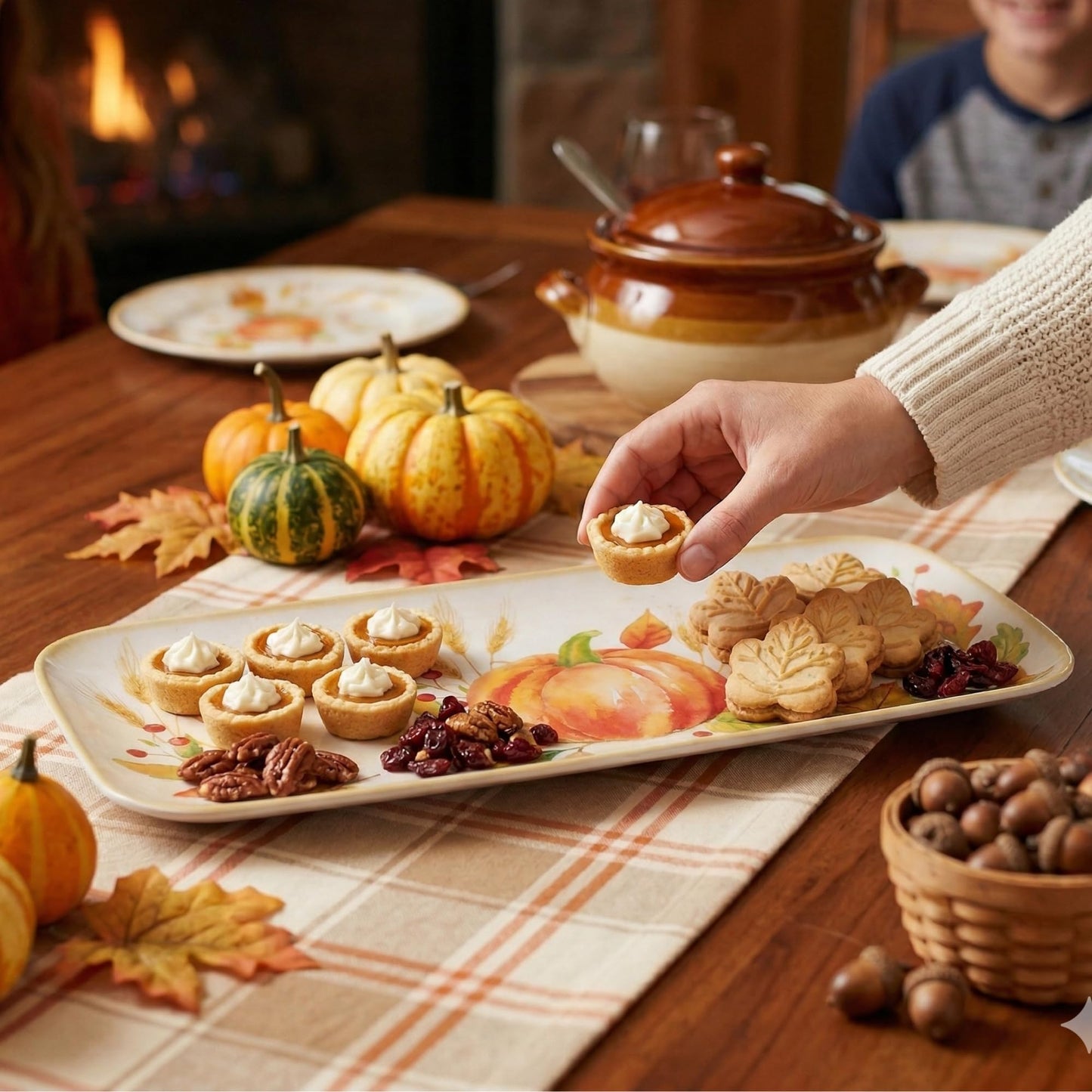 UPware Harvest Pumpkin Melamine Serving Tray, 15 x 6.5 Inch Rectangular Serving Platter, BPA Free Food Tray for Party Entertaining