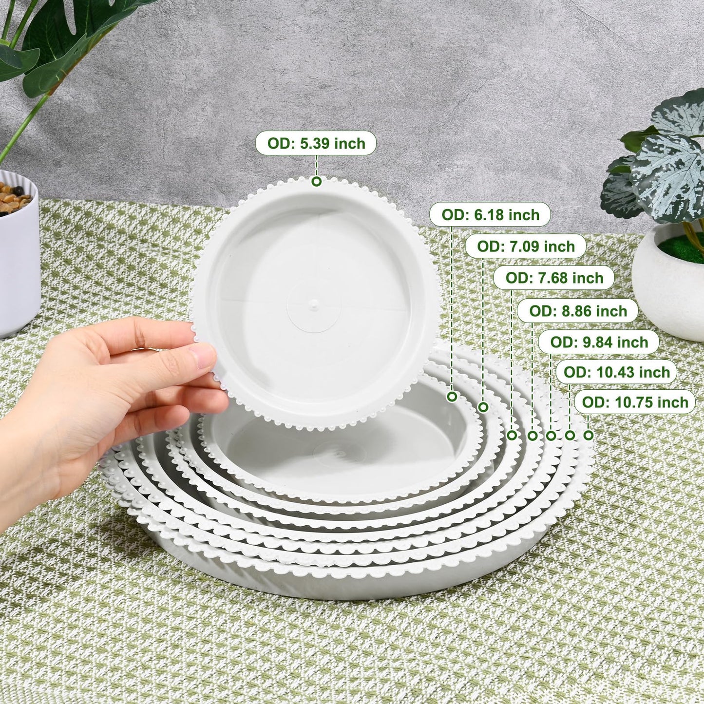 M METERXITY 2-Pack Plastic Plant Saucers, 6.6 Inch ID Round Plant Pot Water Trays for Indoor/Outdoor, Flowerpot Drip Tray [7.7 Inch OD, White]